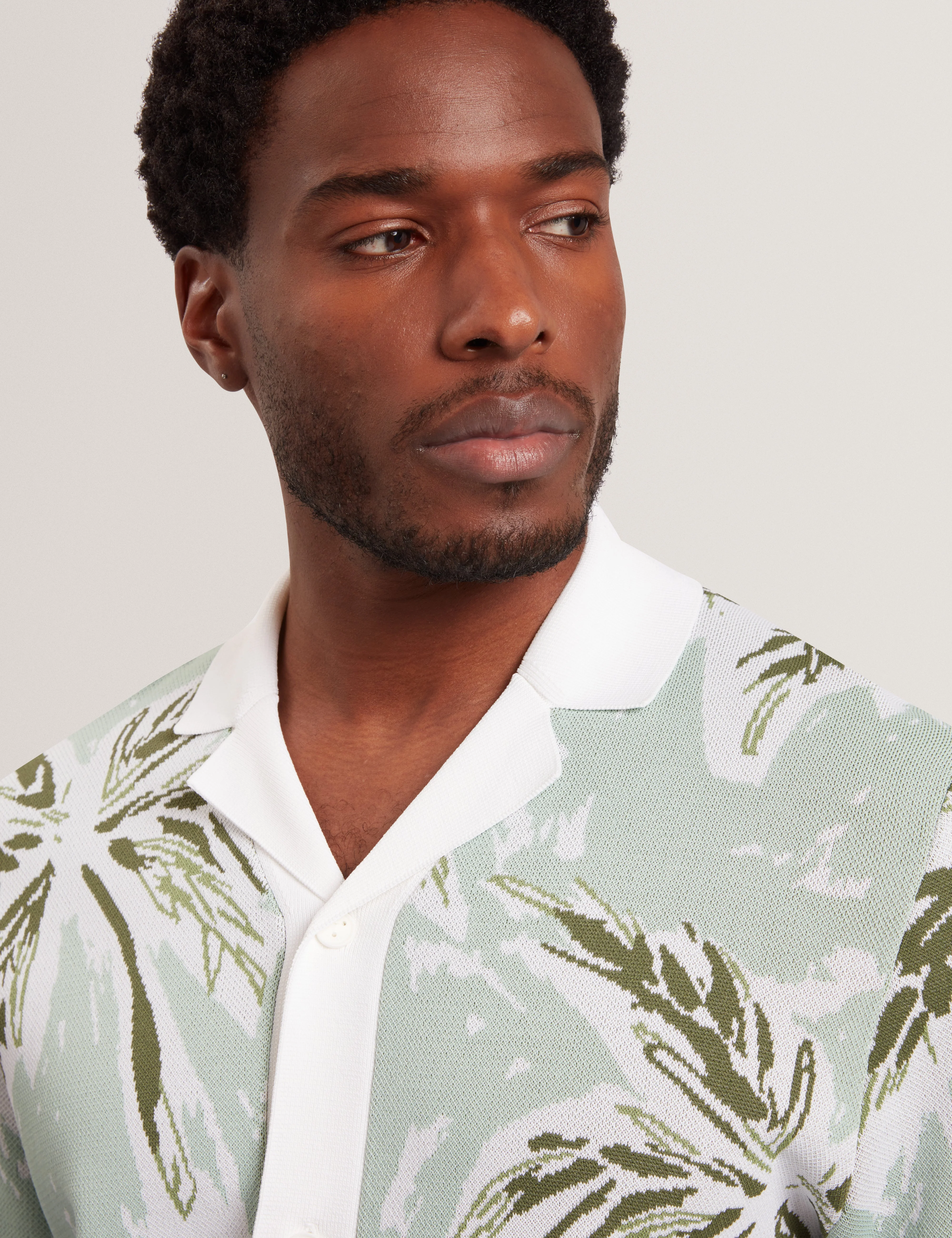 Kyes Short Sleeve Knitted Leaf Shirt Lt-Green - Image 5