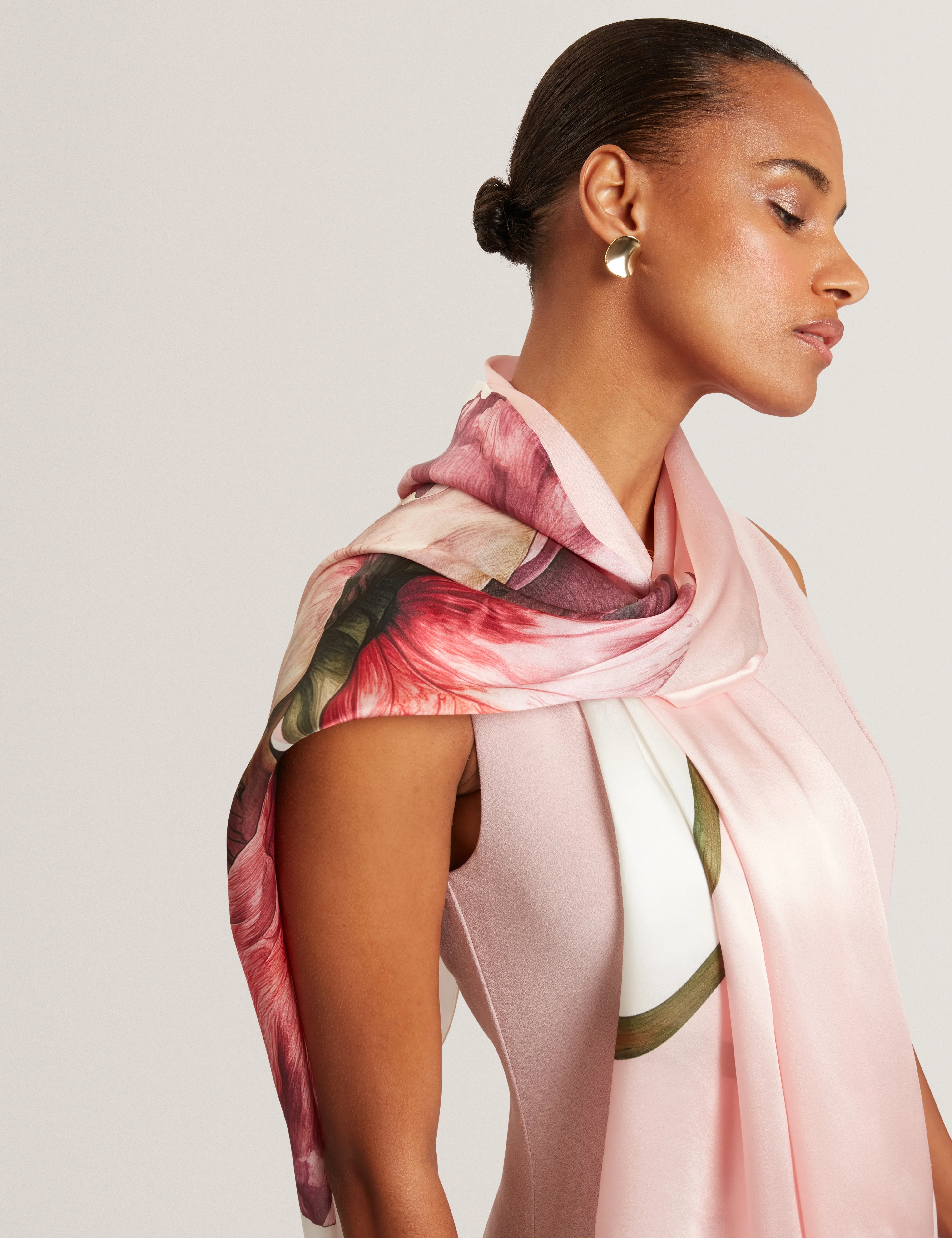 Lisaae Large Floral Print Silk Scarf Pink - Image 2