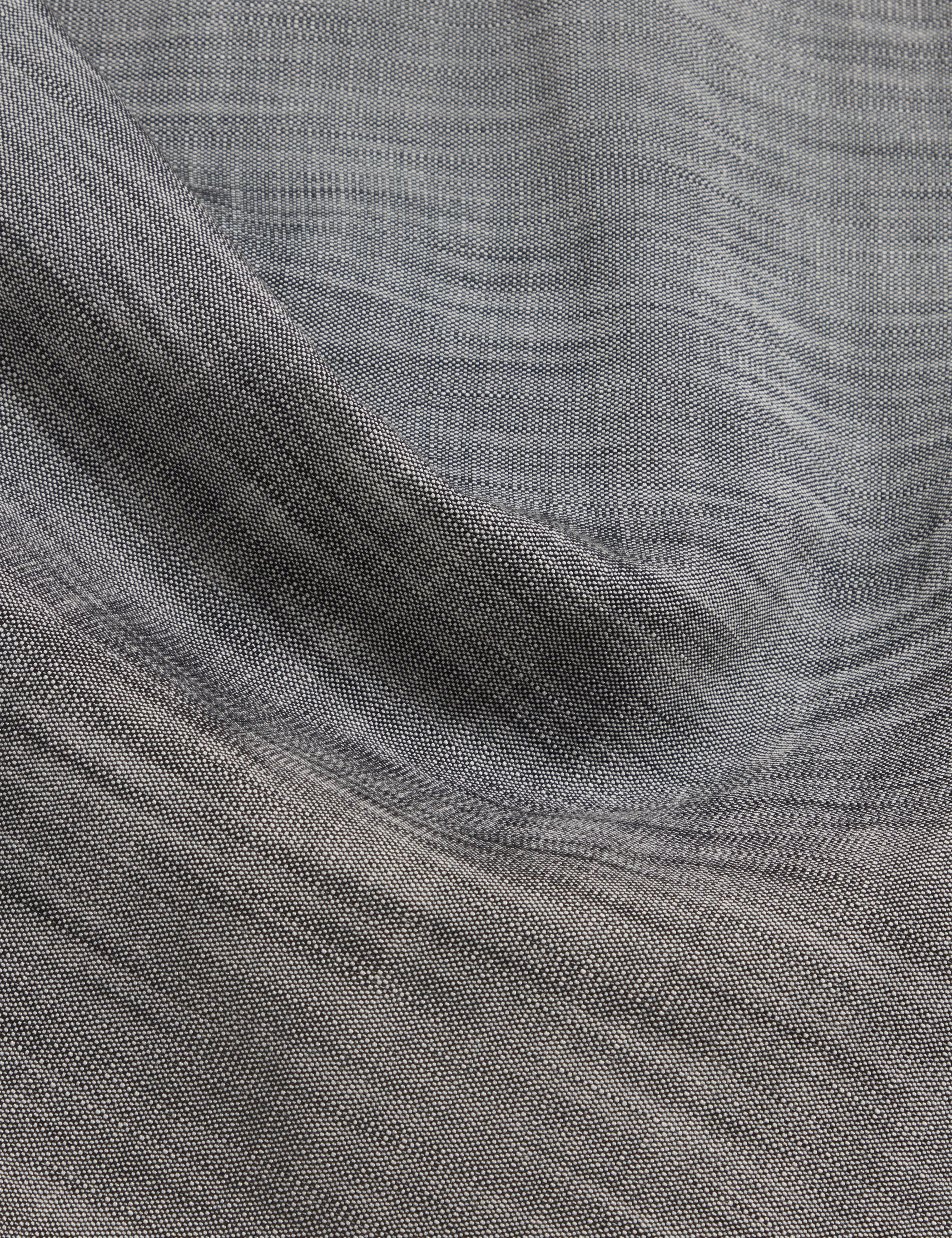 Lohria Sleeveless Twist Detail Top Black - Image 2