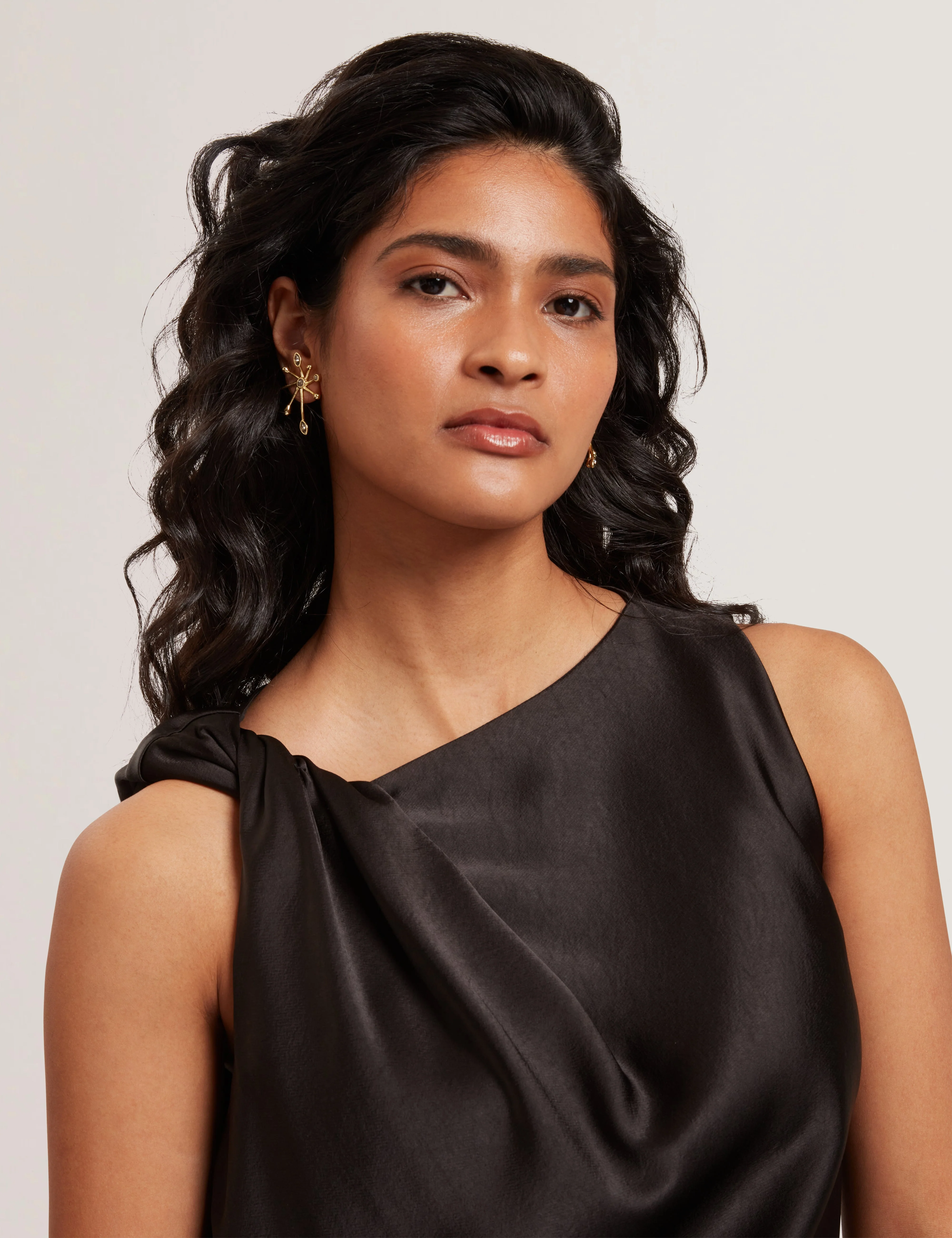 Miona Sleveless Twist Detail Top Black - Image 4