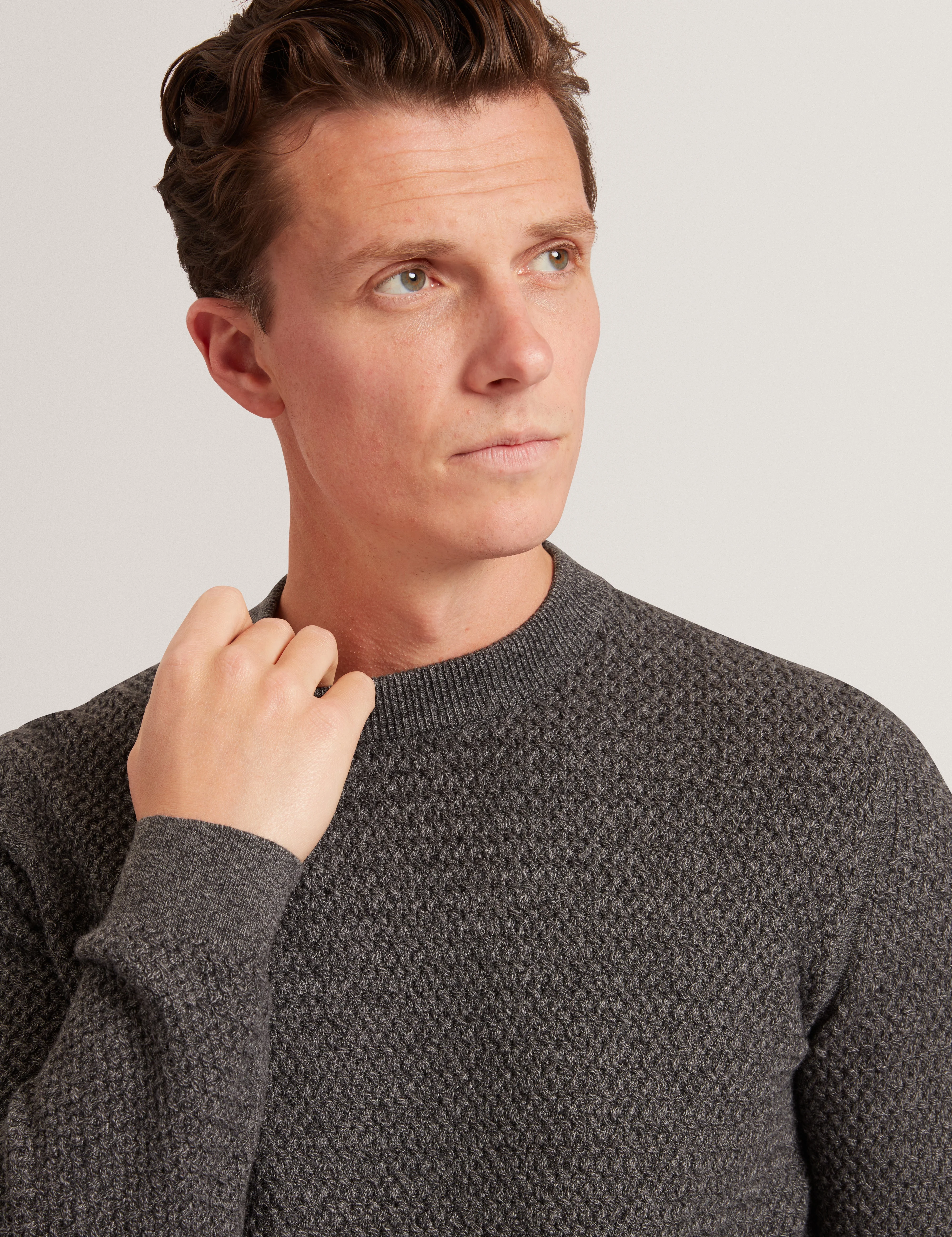 Monya Ls Textured Knit Crew Neck Mid-Grey - Image 4