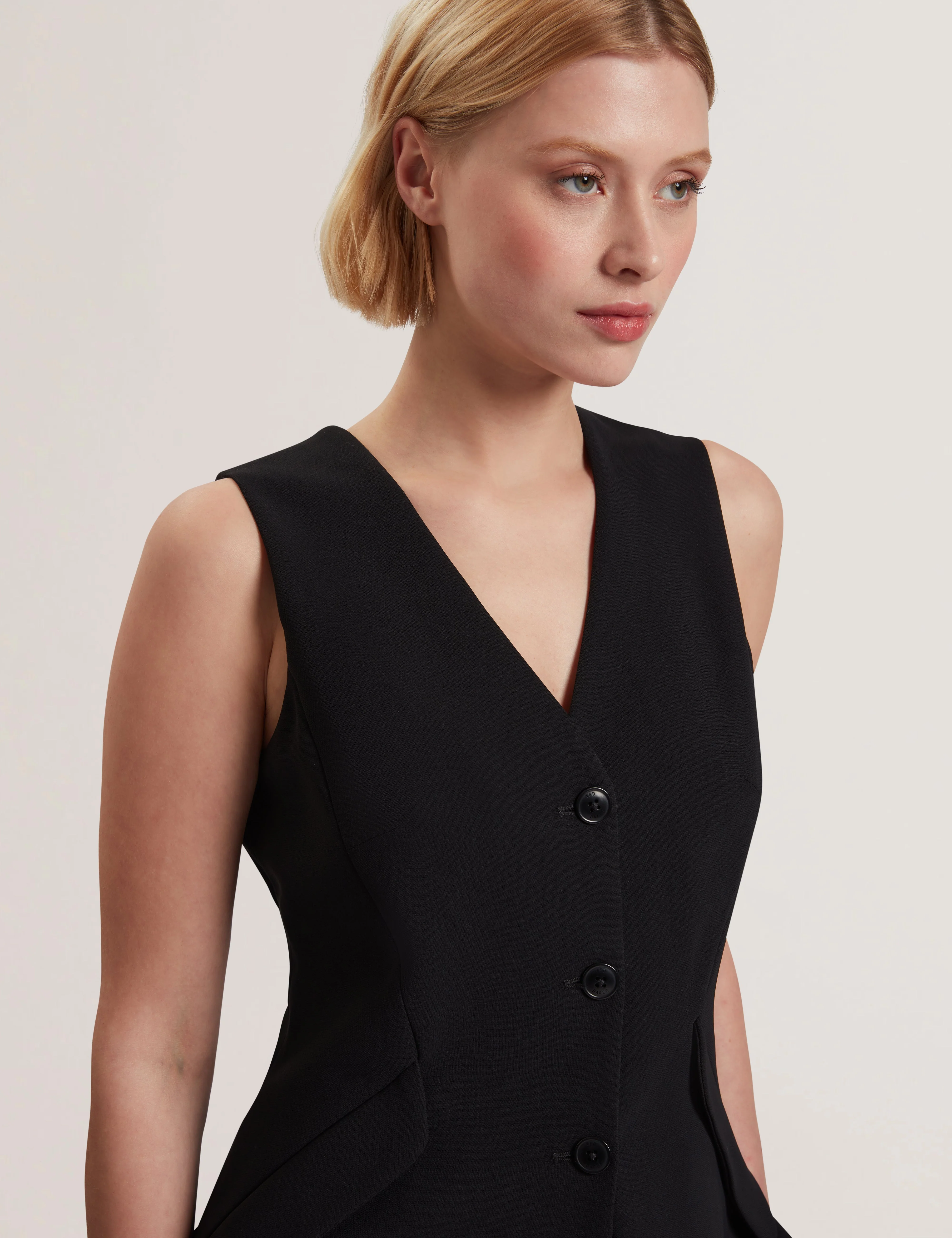 Morriaw Tailored Fitted Longline Waistcoat Black - Image 4