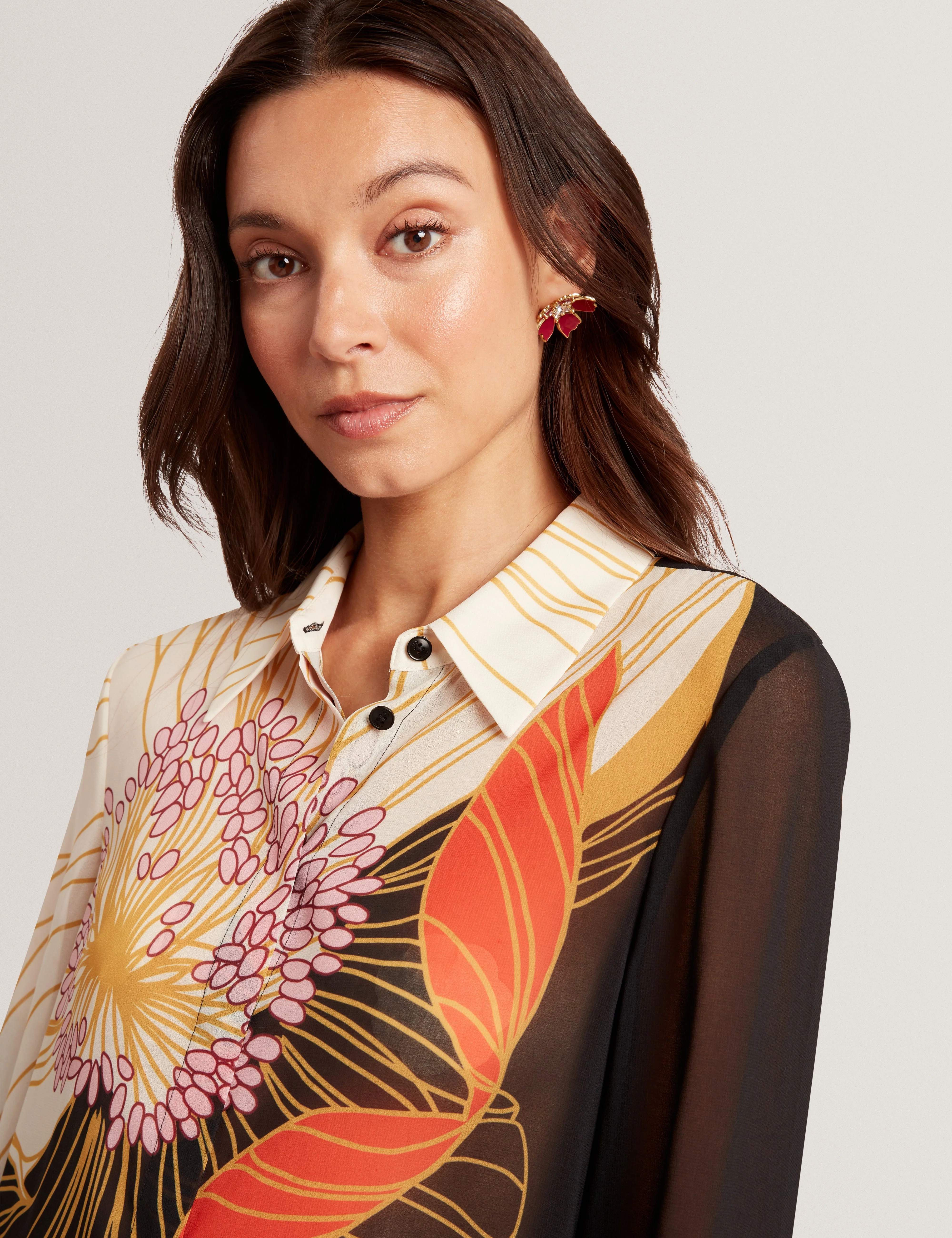 Nekeata Printed Long Line Shirt Black - Image 4