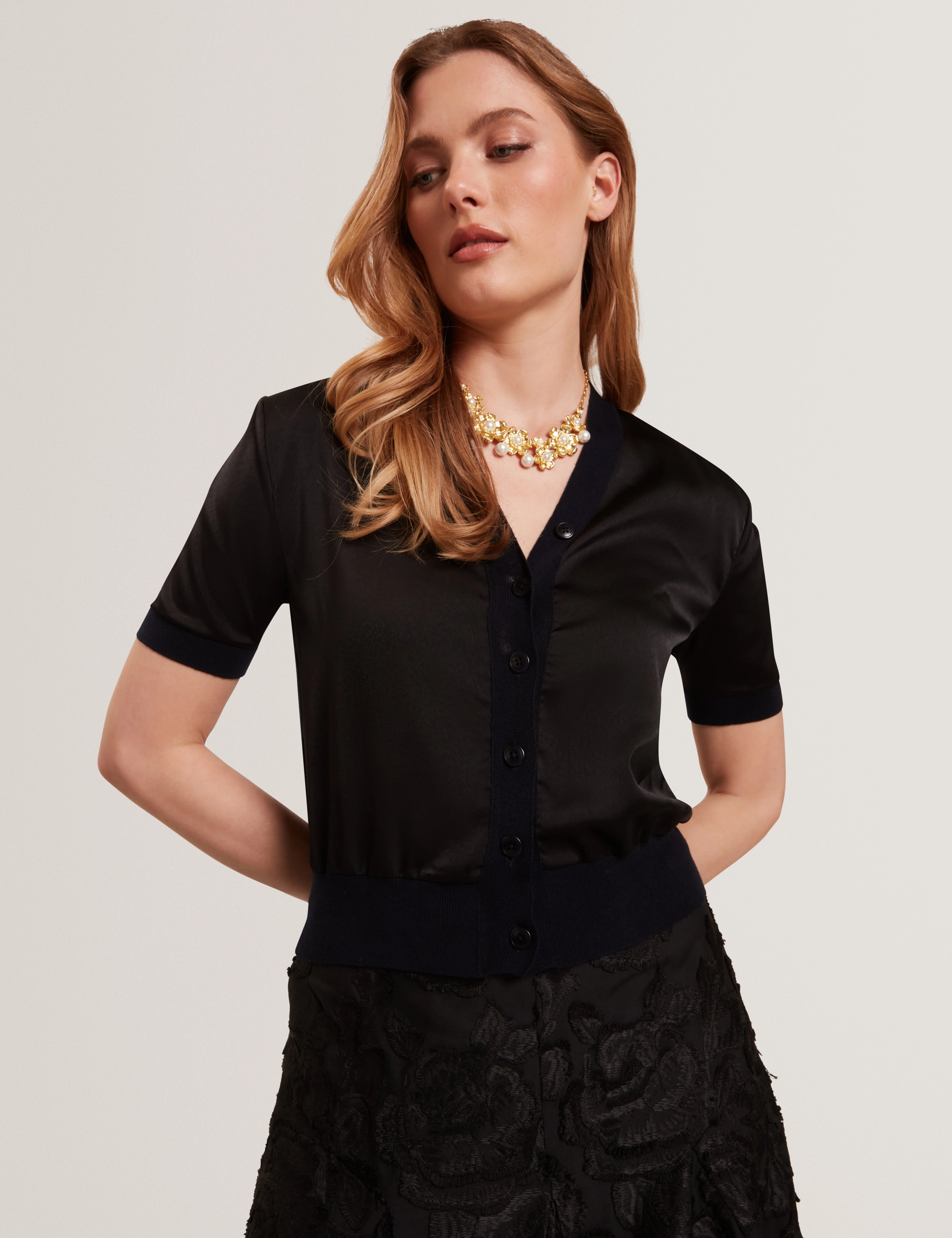 Ofina Woven Front Short Sleeve Cardigan Black - Image 2