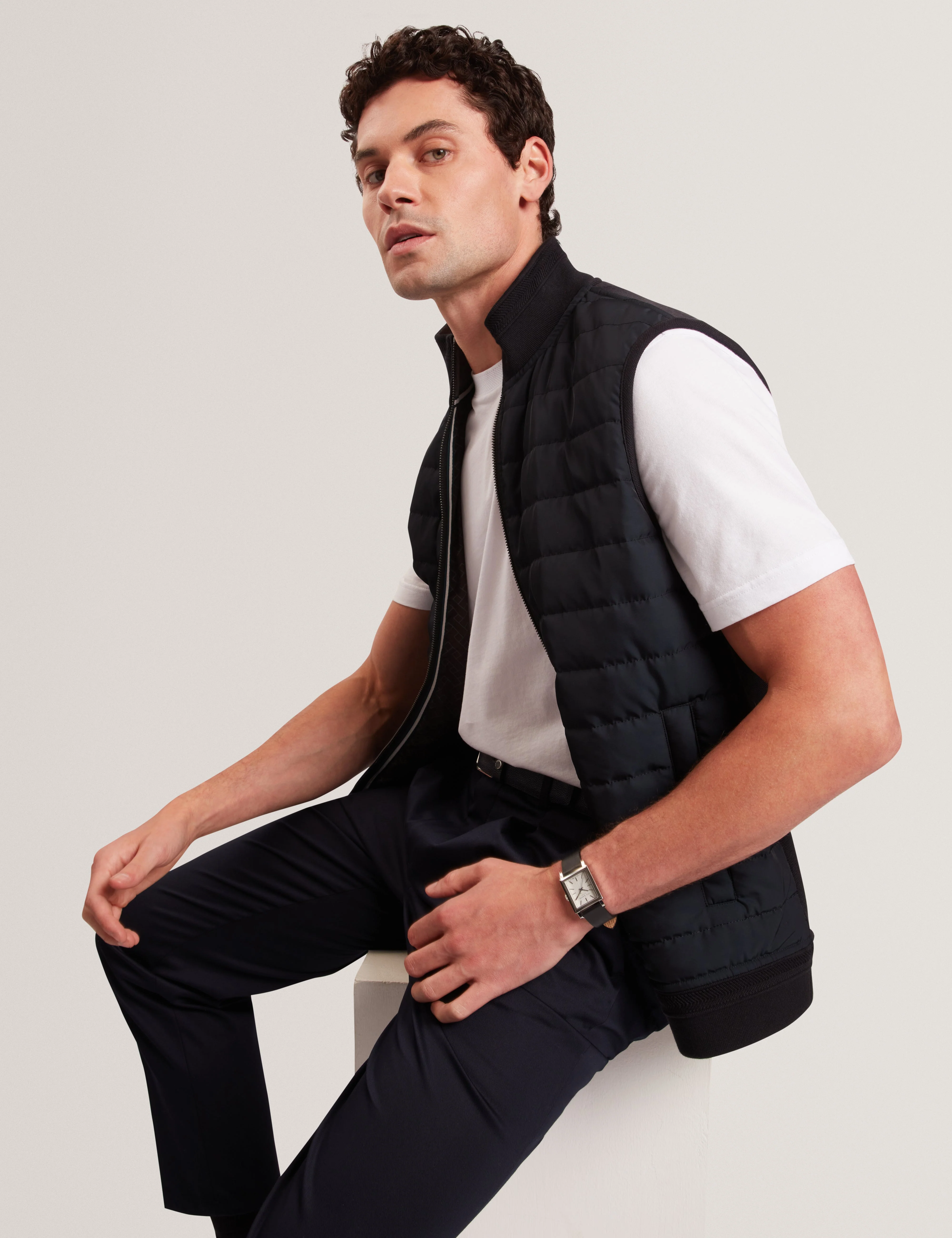 Pafavor Short Sleeve Regular Fit Quilted Gilet Navy - Image 6