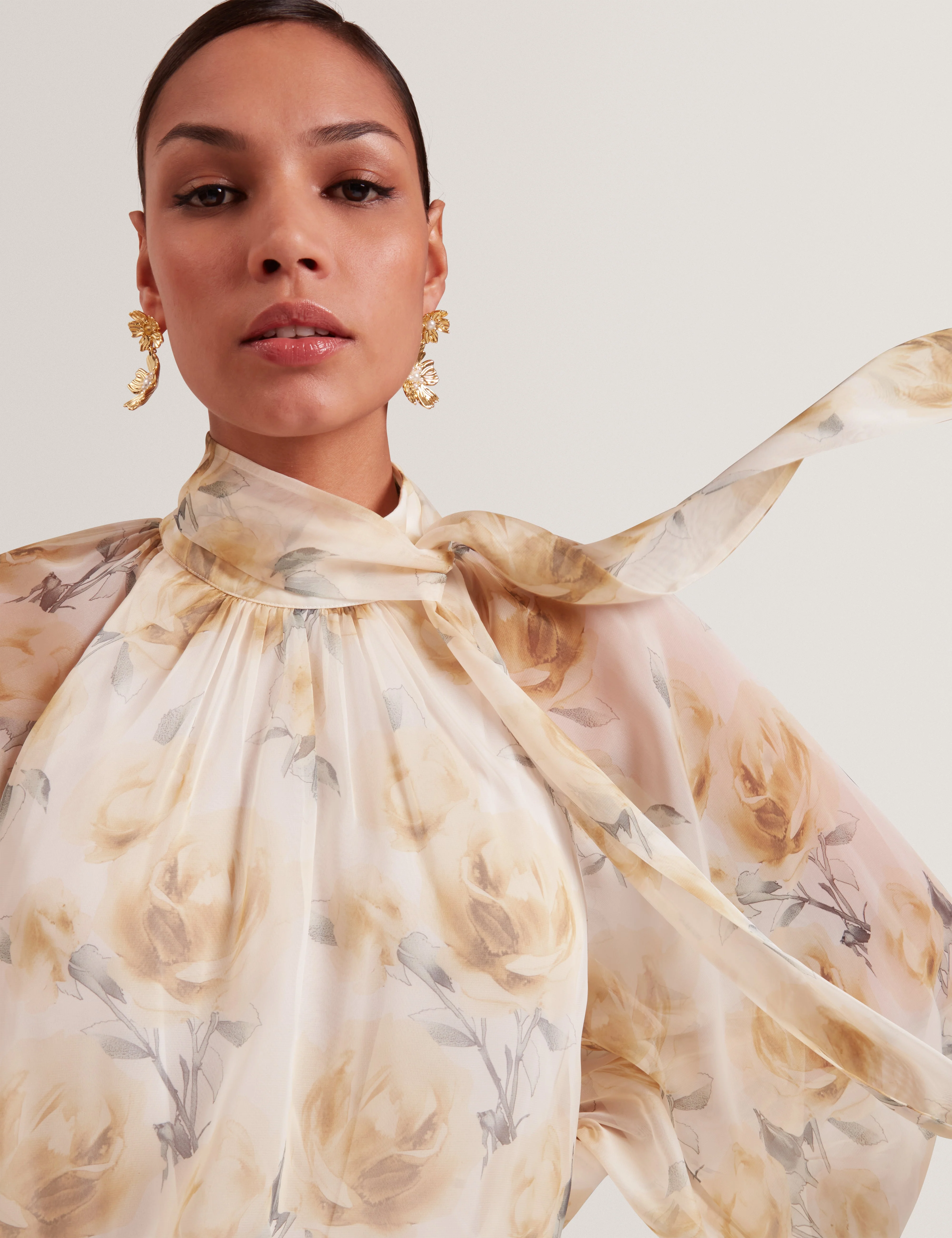Patsie Tie Detail Long Sleeve Floral Maxi Dress Ivory - Image 4