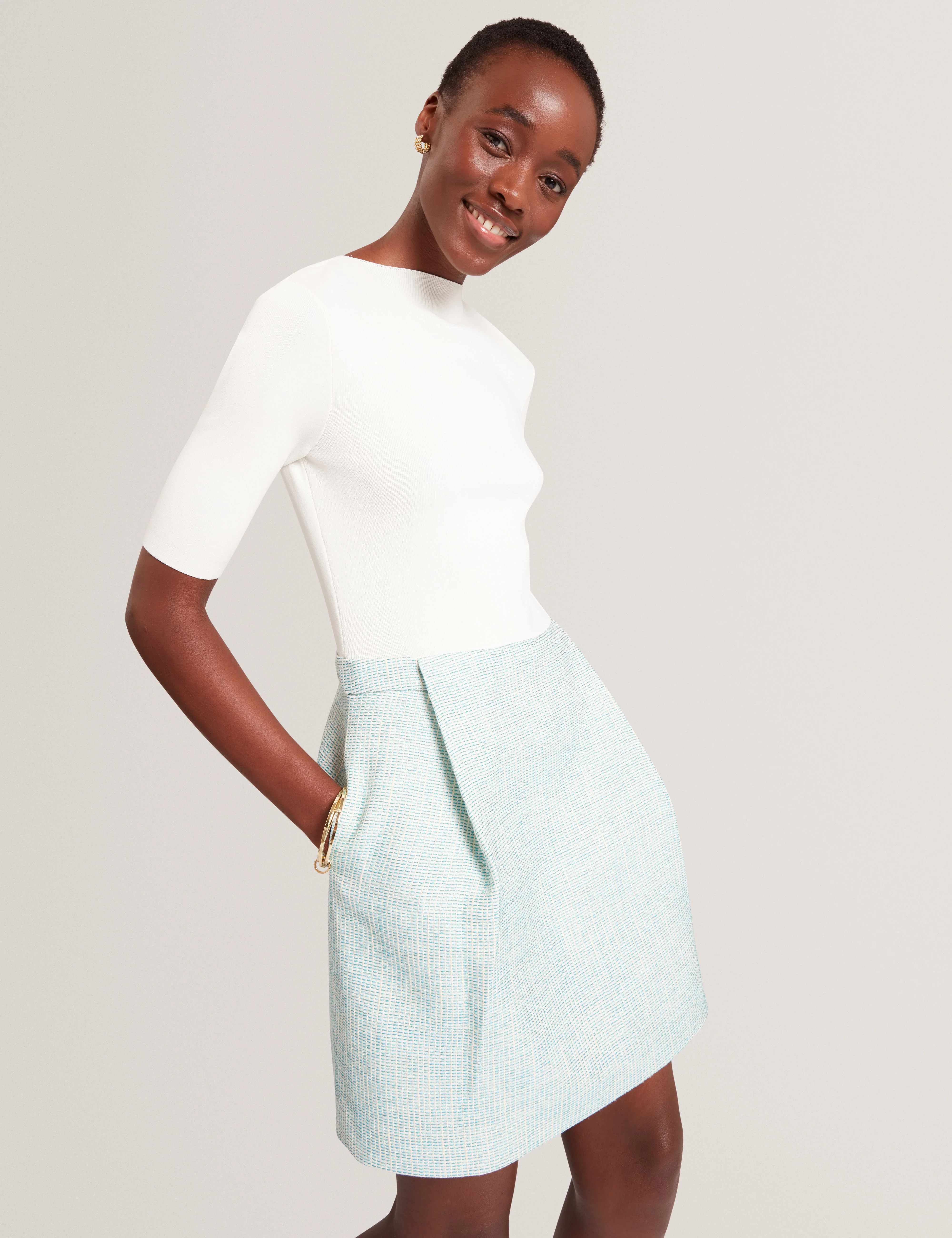 Previam Short Sleeve Mockable Mini Dress Mid-Green - Image 6