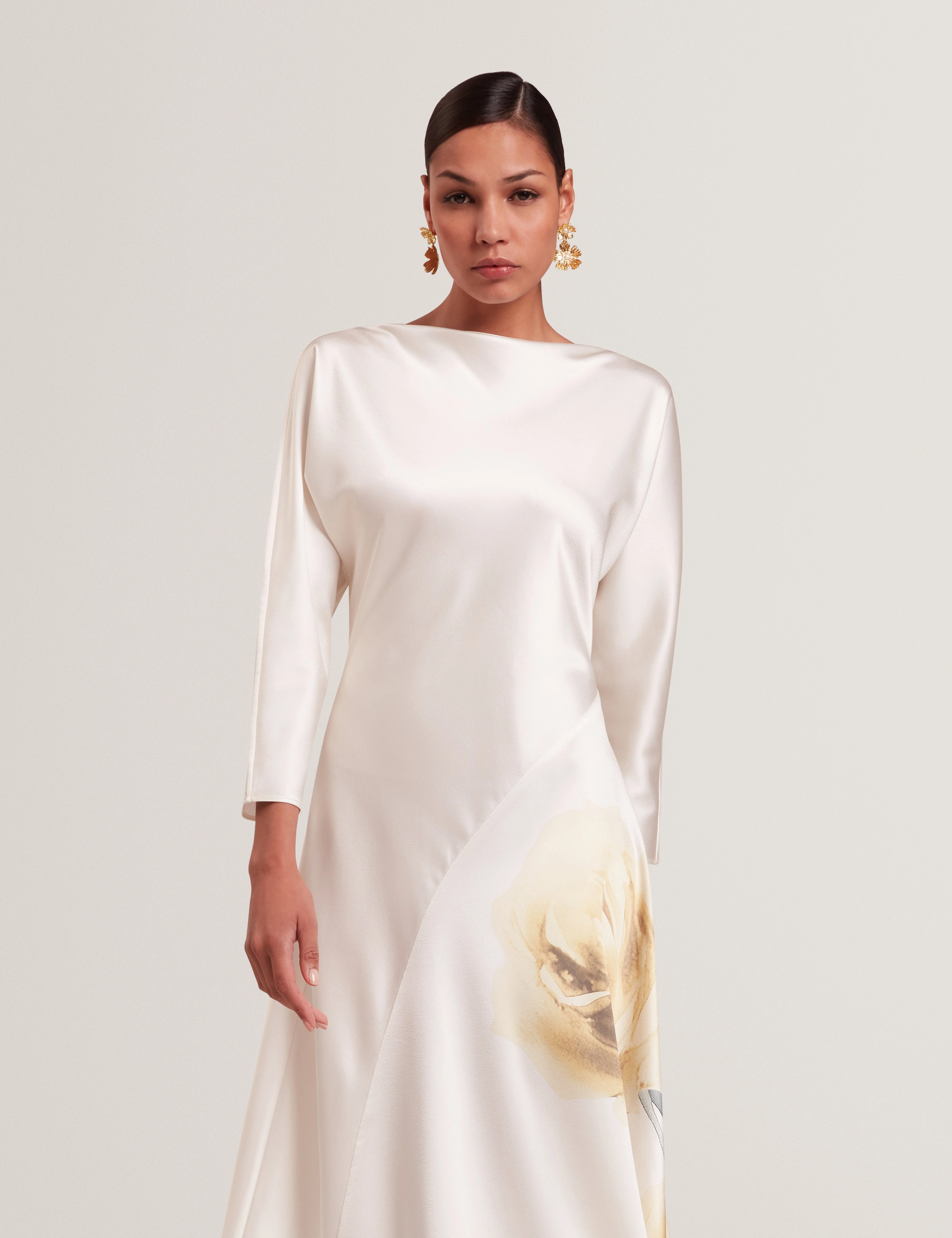 Raimi Curve Seam Detail Maxi Dress Ivory - Image 2