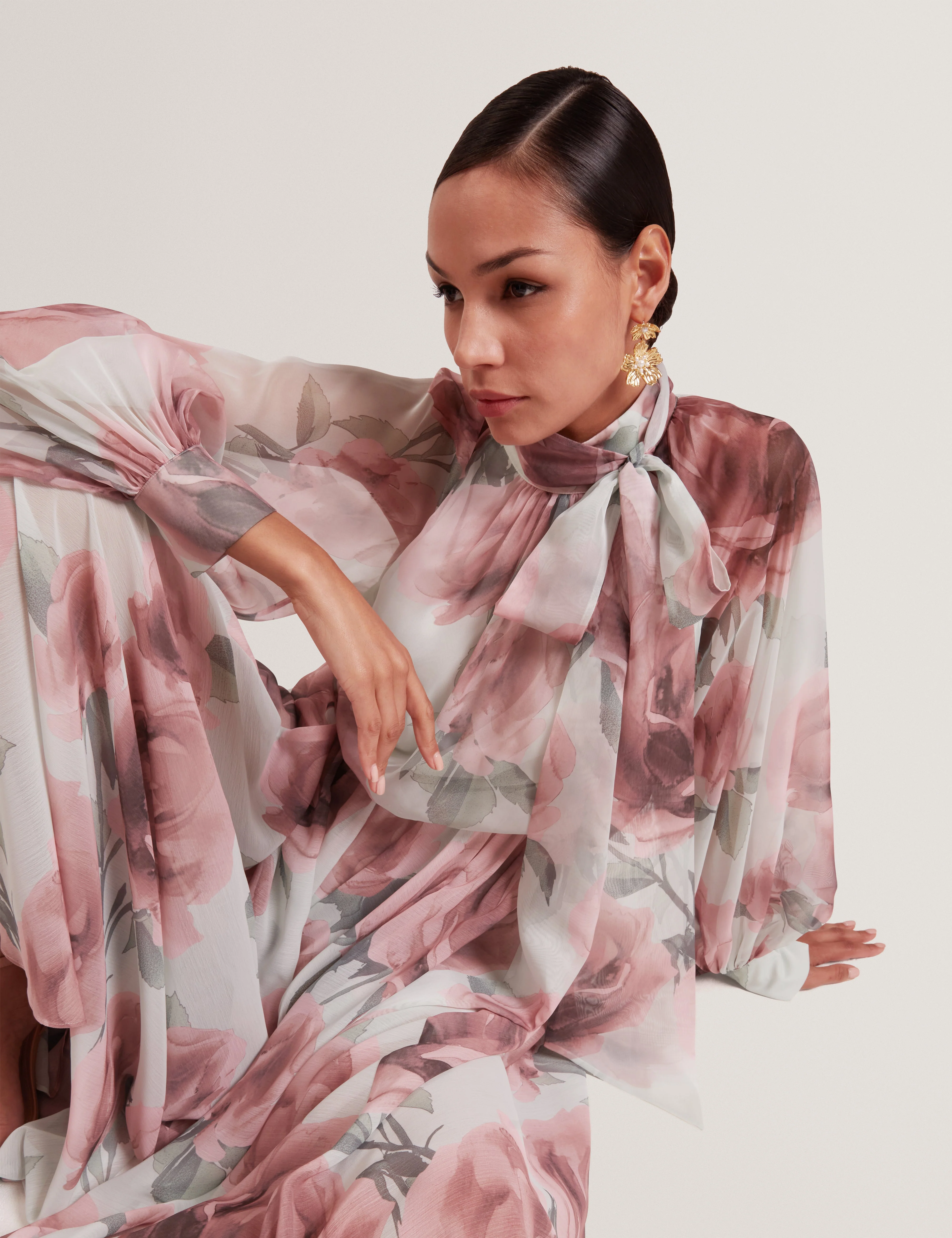 Rowie Tie Detail Long Sleeve Floral Maxi Dress Pl-Green - Image 5