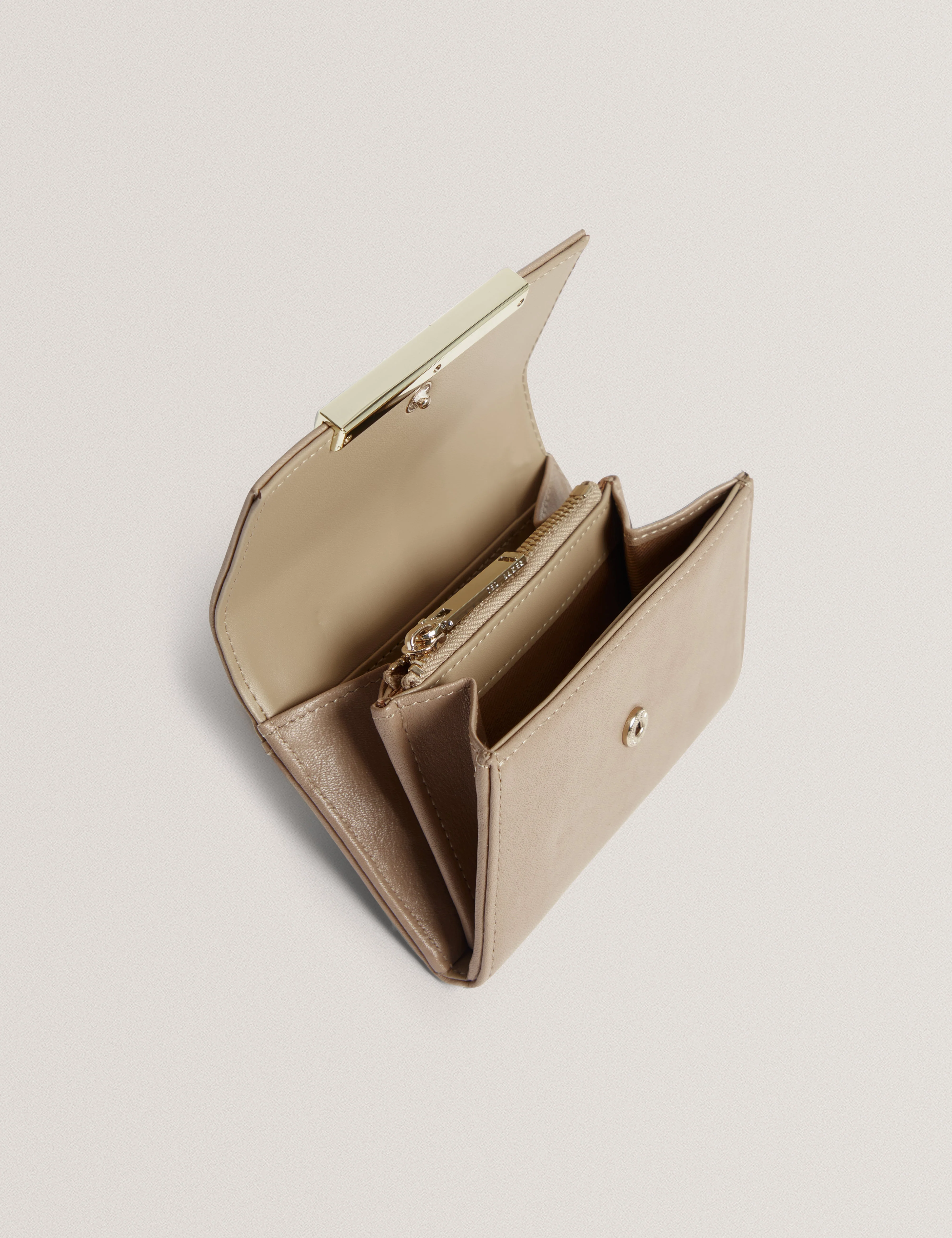 Rylah Bar Detail Small Leather Purse Camel - Image 4