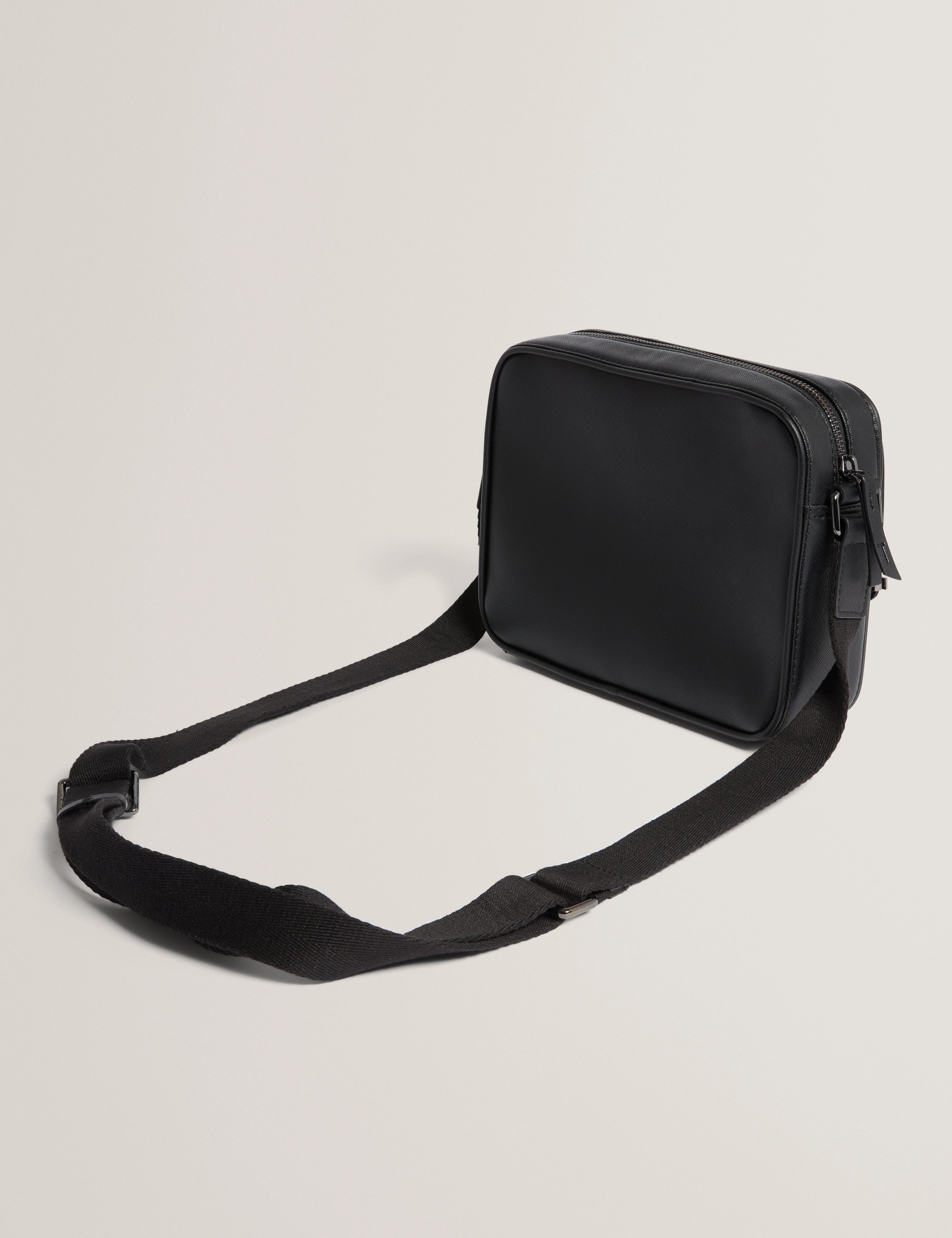 Sampson Tie Bar Detail Pu Messenger Bag Black - Image 3