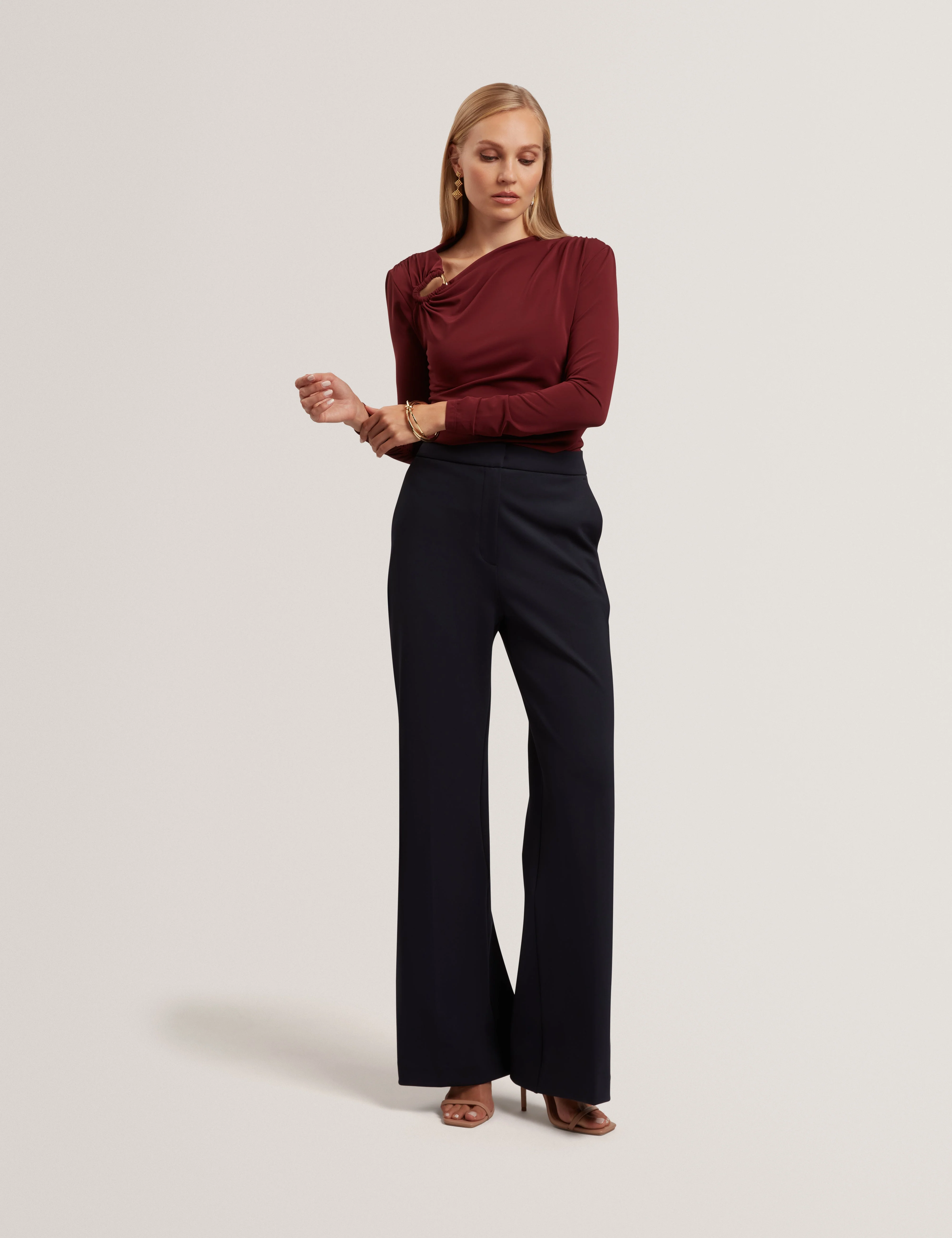 Strala Long Sleeve Ruched Top With Metal Detail Oxblood - Image 2