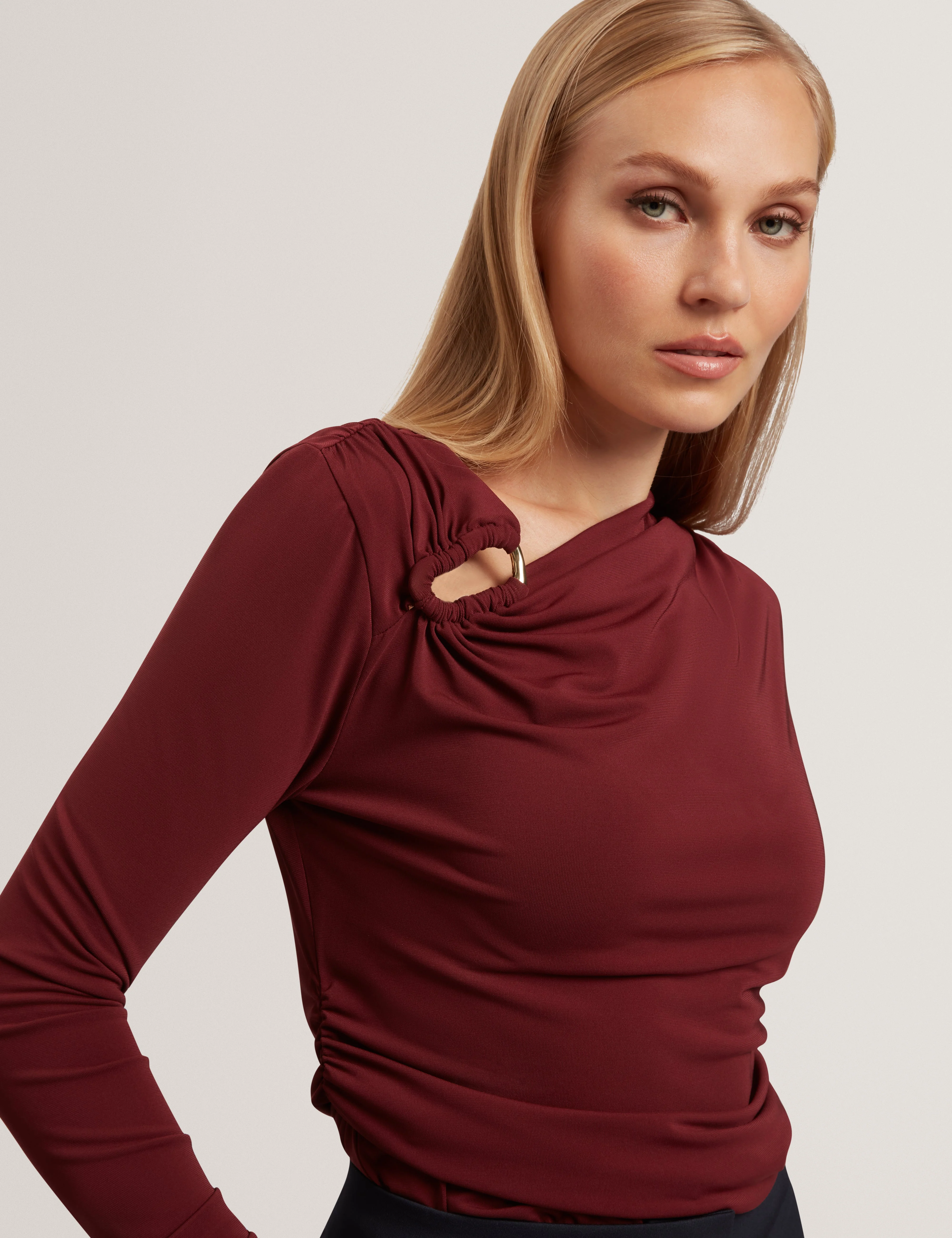 Strala Long Sleeve Ruched Top With Metal Detail Oxblood - Image 4