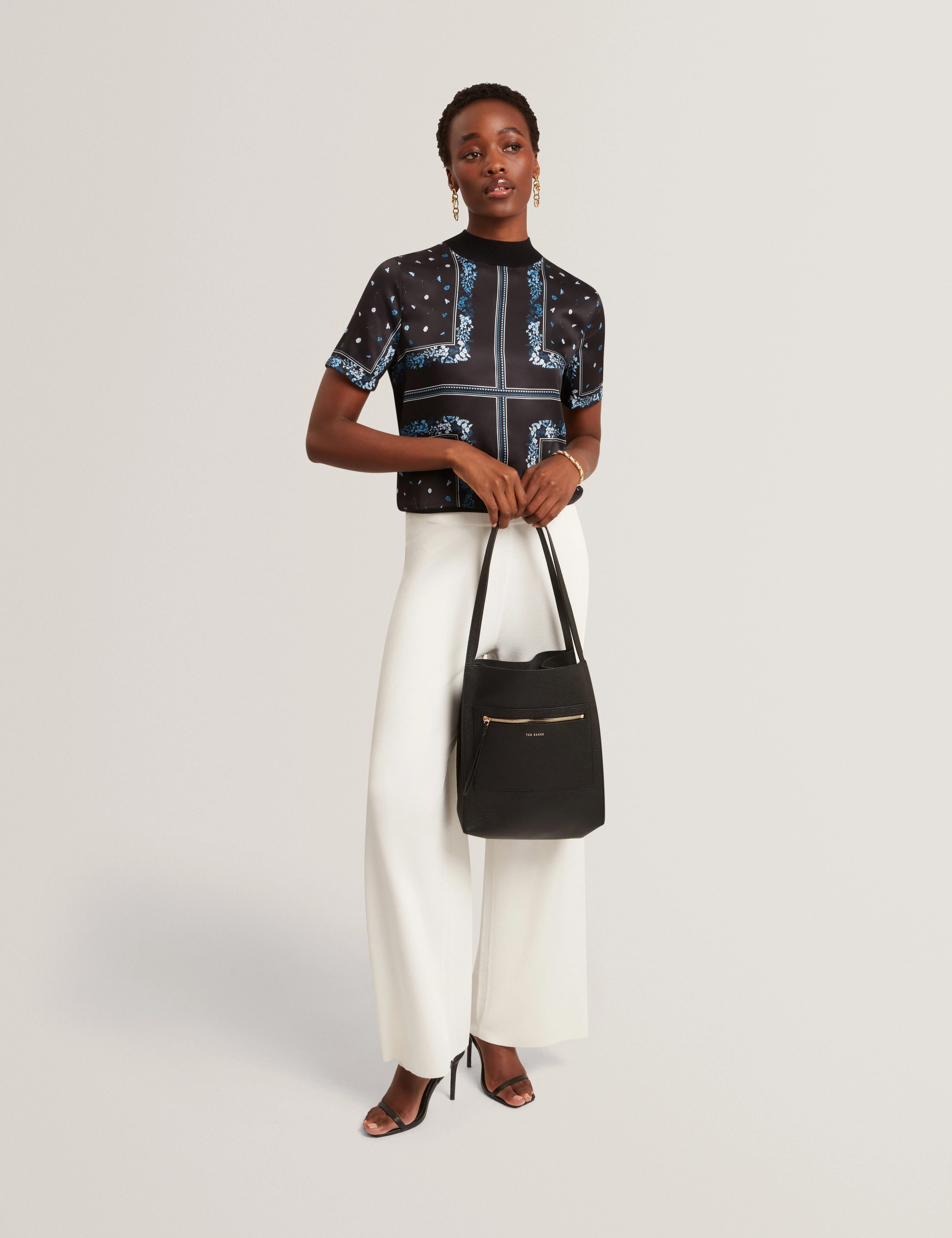 Taala Soft Slouch Small Leather Tote Bag Black - Image 5