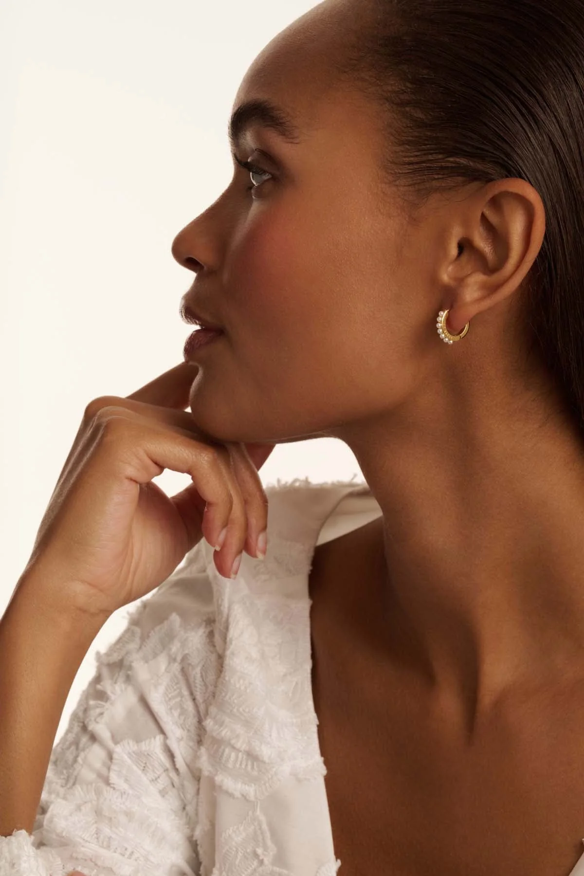 Persia Pearl Huggie Earrings Pearl - Image 4