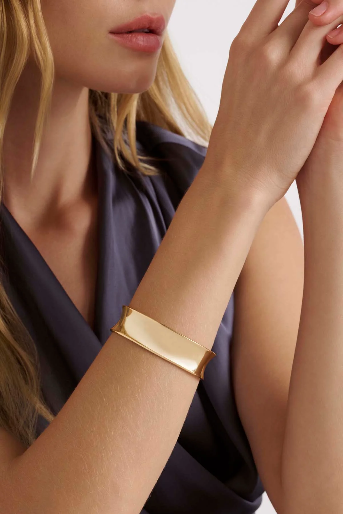Contina Concave Cuff Gold - Image 2