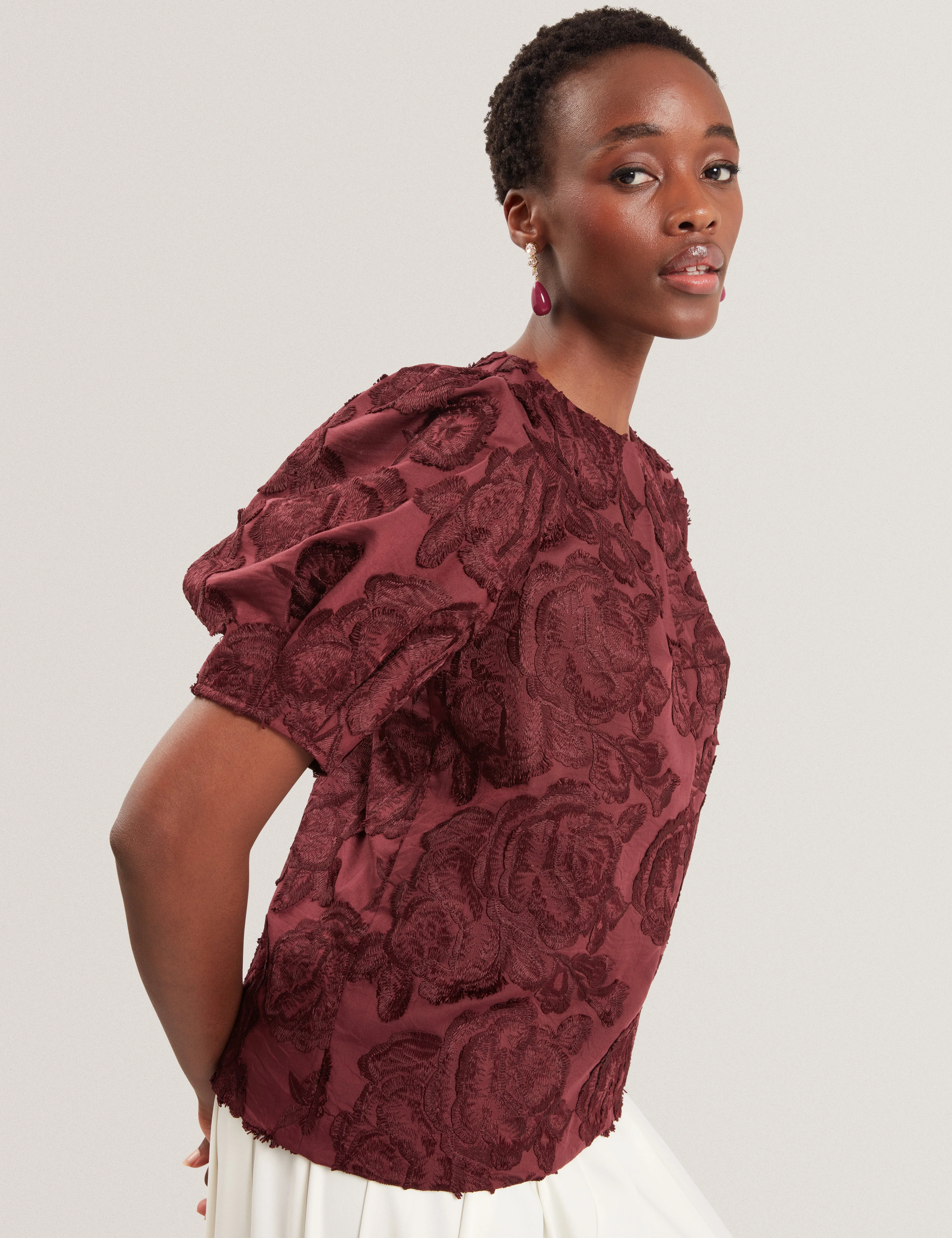 Teodori Puff Sleeve Textured Rose Top Oxblood - Image 3