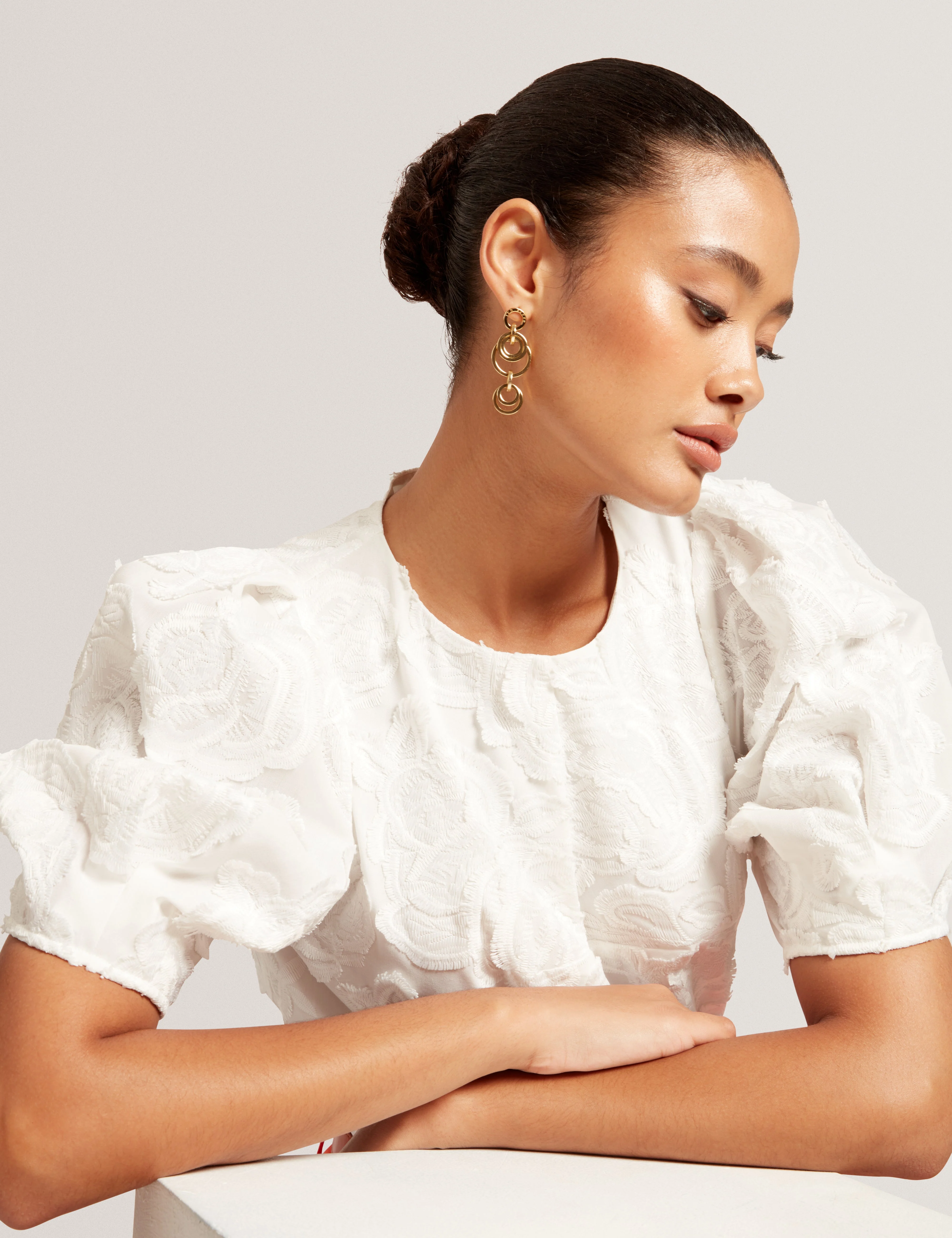Teodori Puff Sleeve Textured Rose Top White - Image 3
