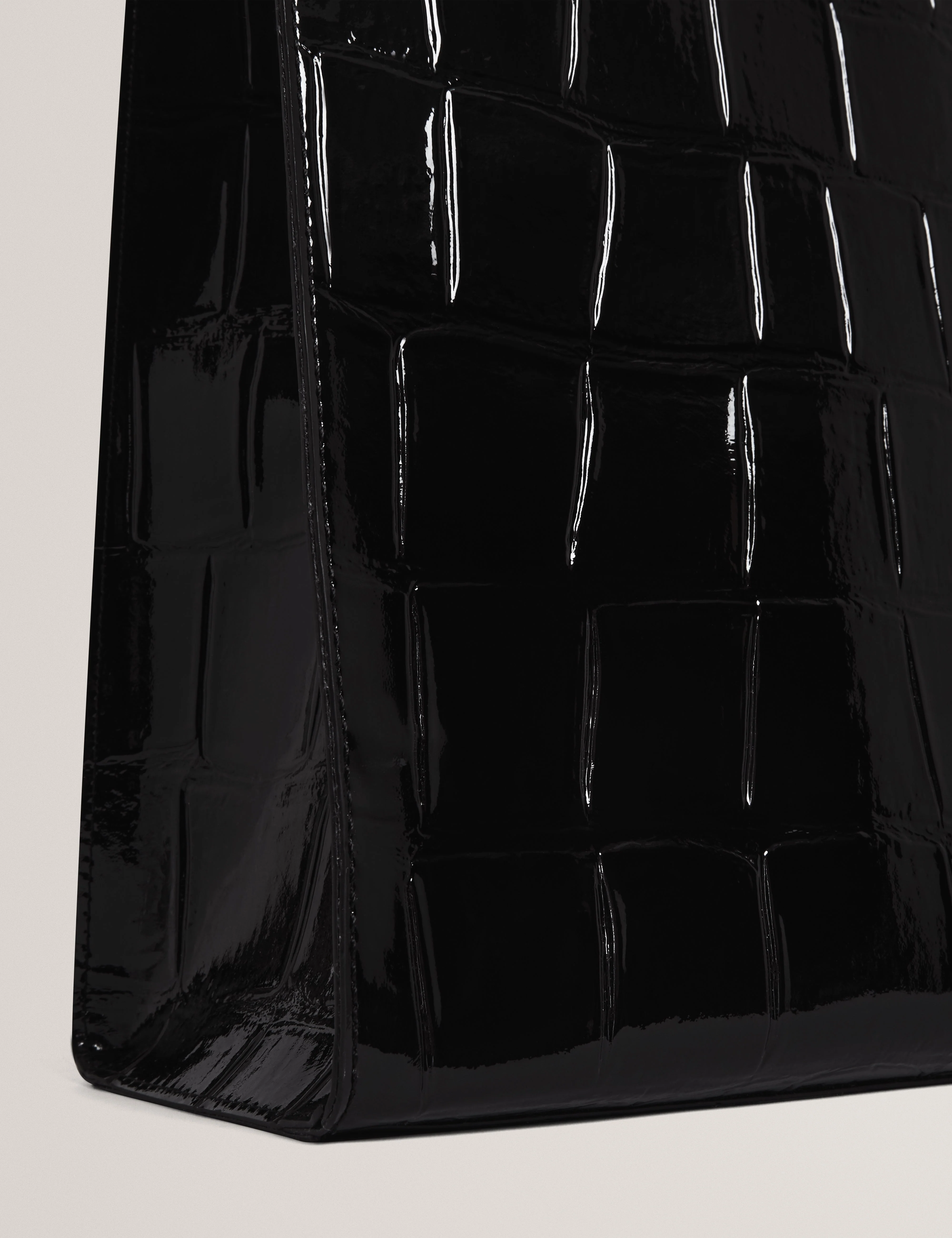 Vannda Croc Effect Large Icon Bag Black - Image 5