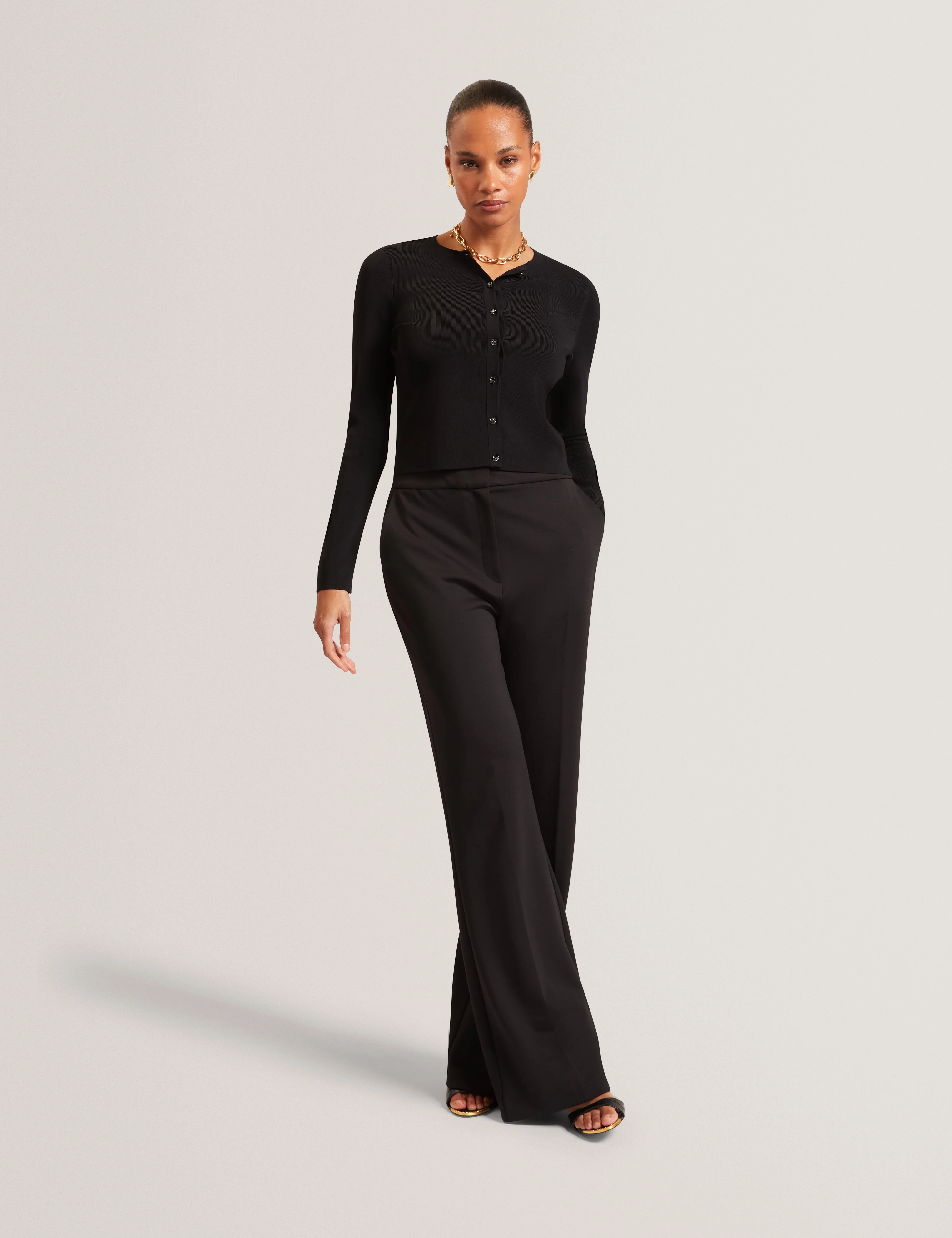 Vedla Cropped Crew Neck Cardigan Black - Image 2