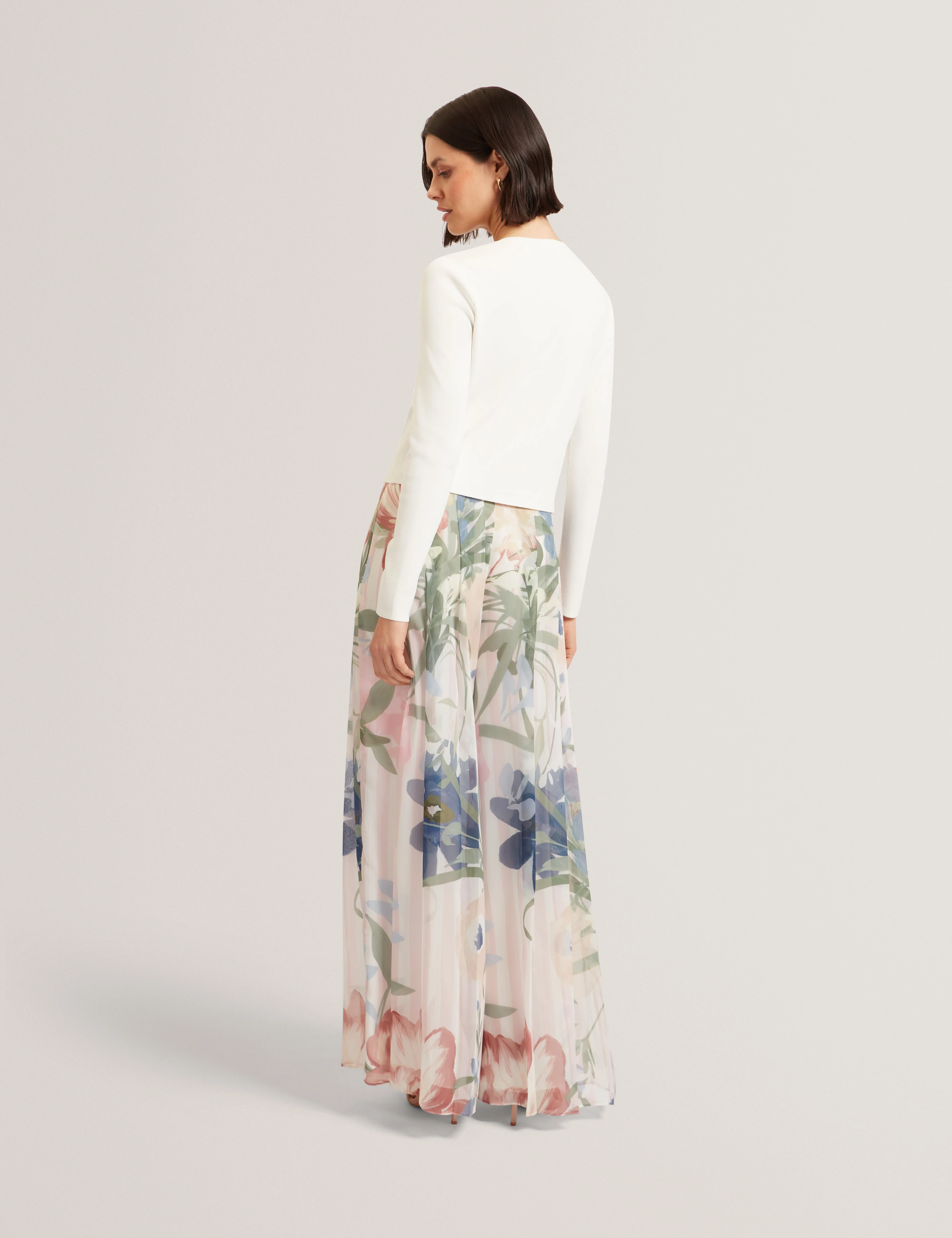 Vedla Cropped Crew Neck Cardigan Ivory - Image 5