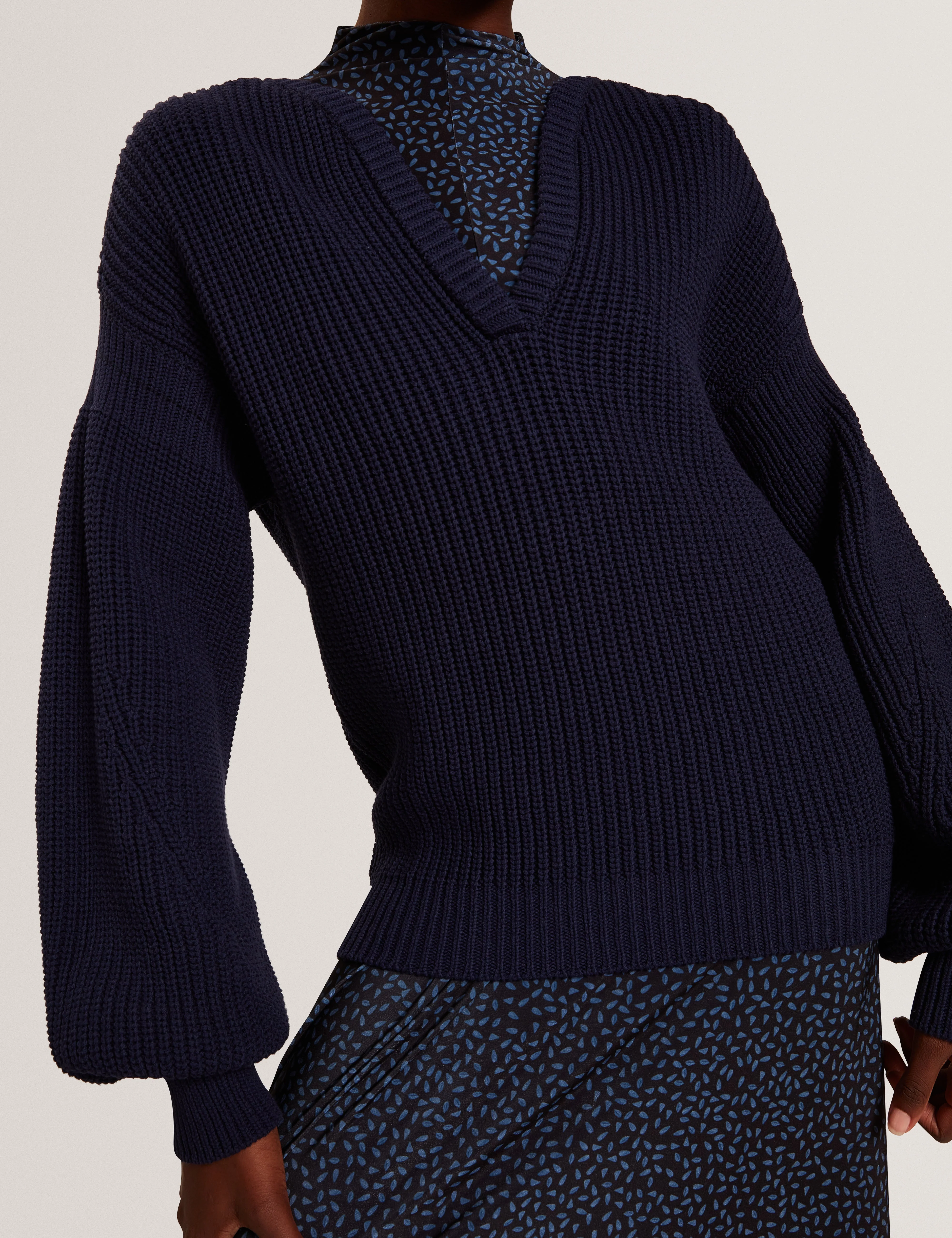 Velmee Cotton Blend V Neck Sweater Navy - Image 6