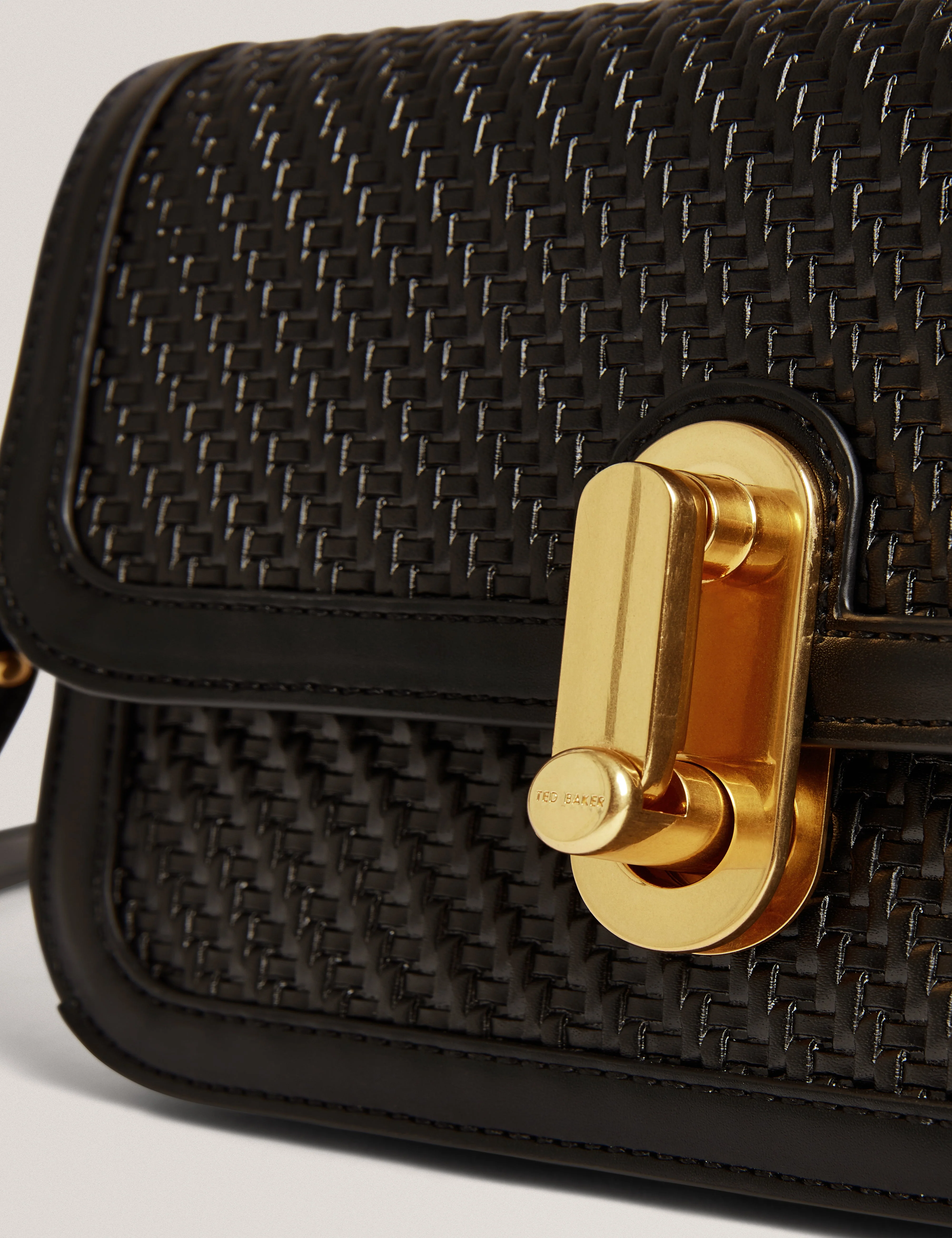 Walkerr Twist Lock Detail Woven Embossed Leather Black - Image 3
