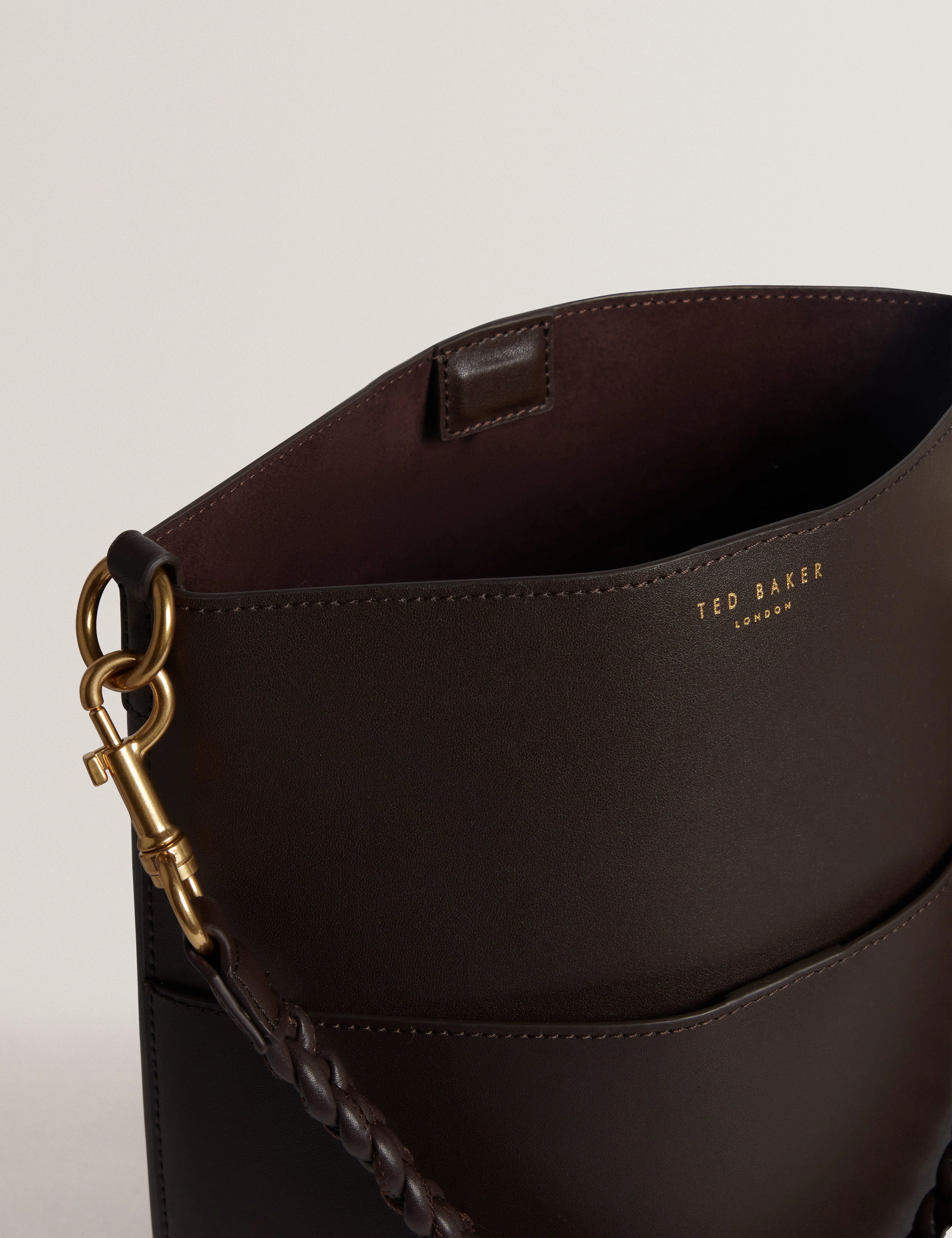 Wannda Weave Handle Leather Medium Bucket Bag Brn-Choc - Image 4
