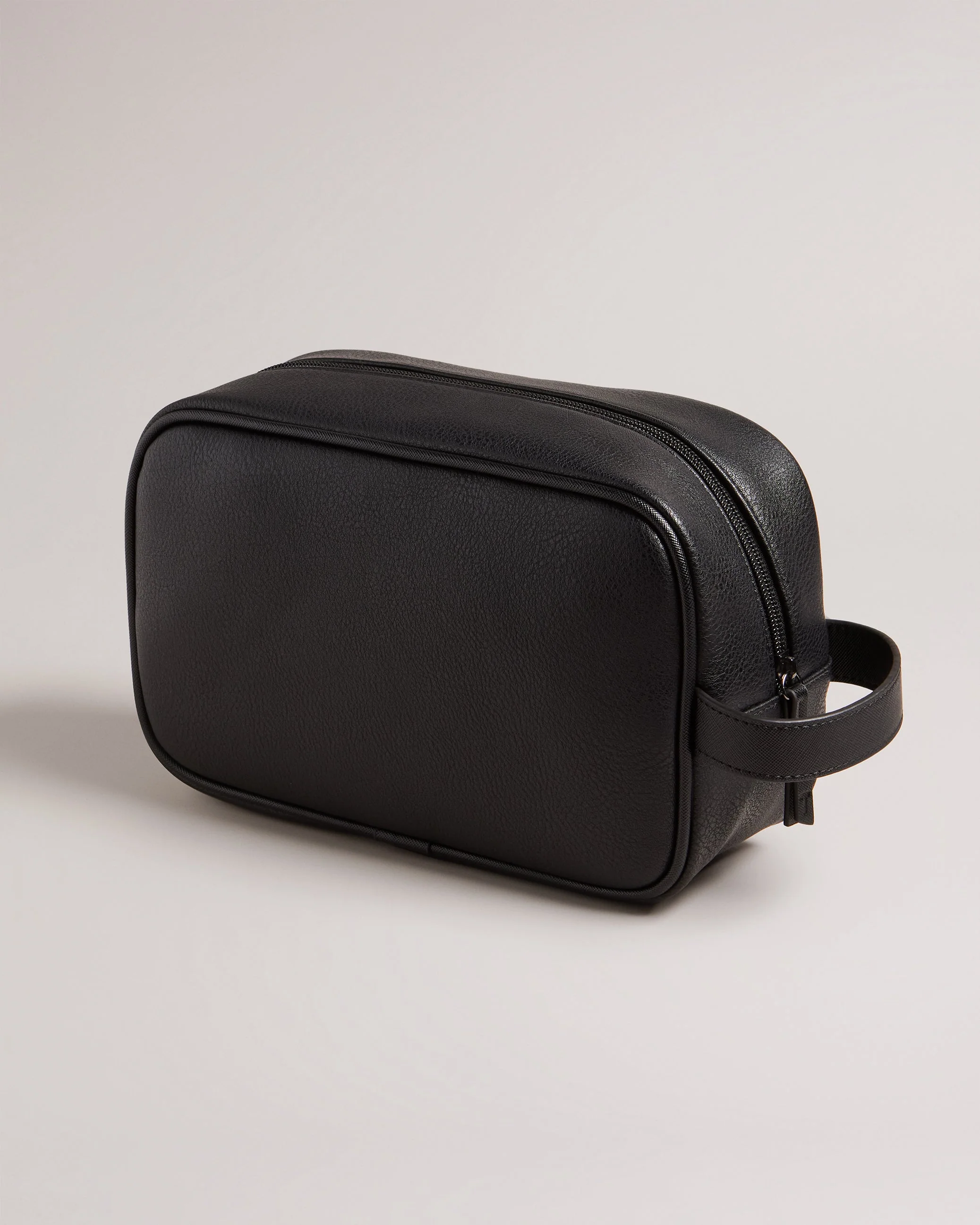 Waydee House Check Pu Washbag - Image 3