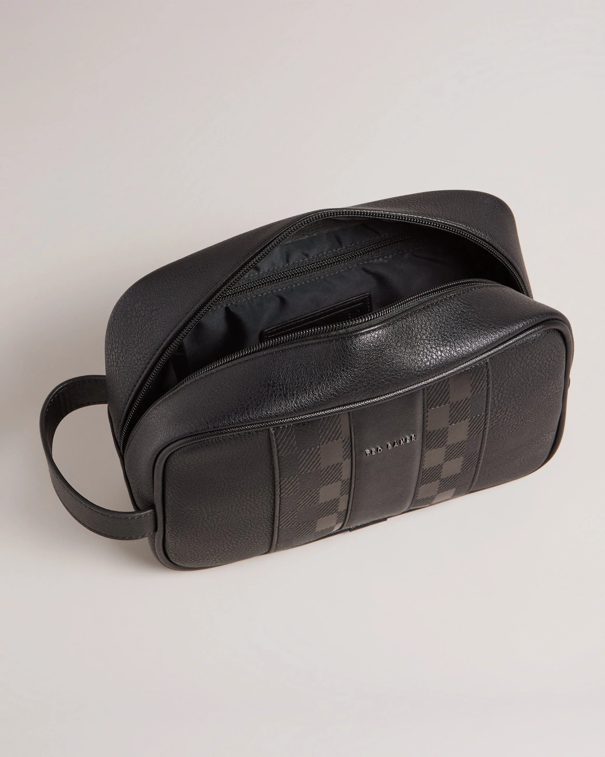 Waydee House Check Pu Washbag - Image 4