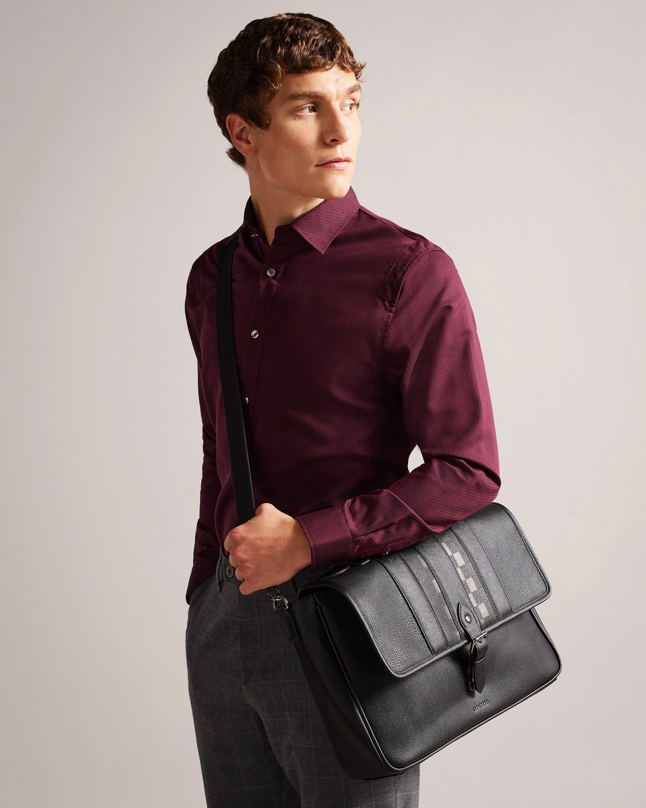Wayvees House Check Pu Satchel Black - Image 2