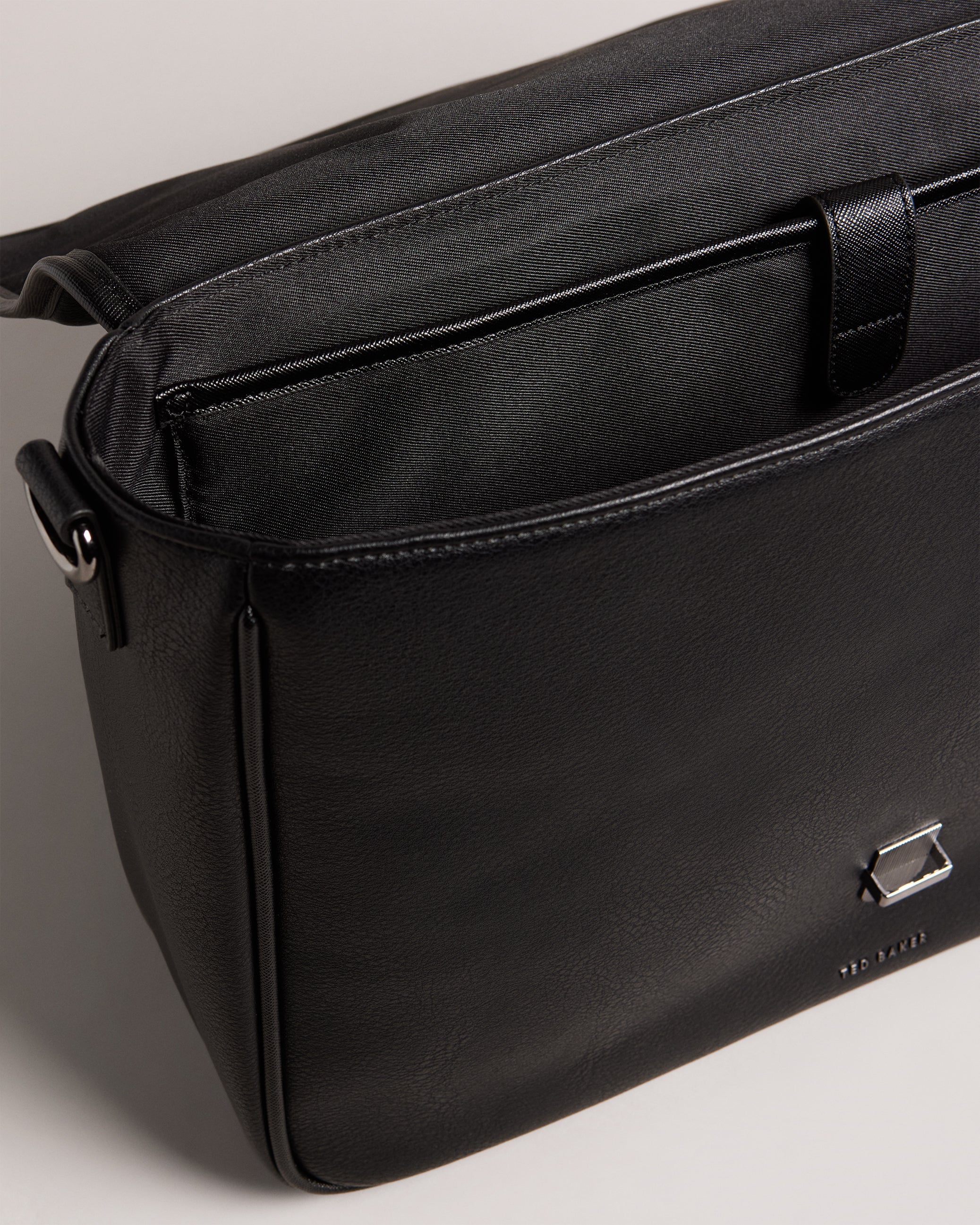 Wayvees House Check Pu Satchel Black - Image 5