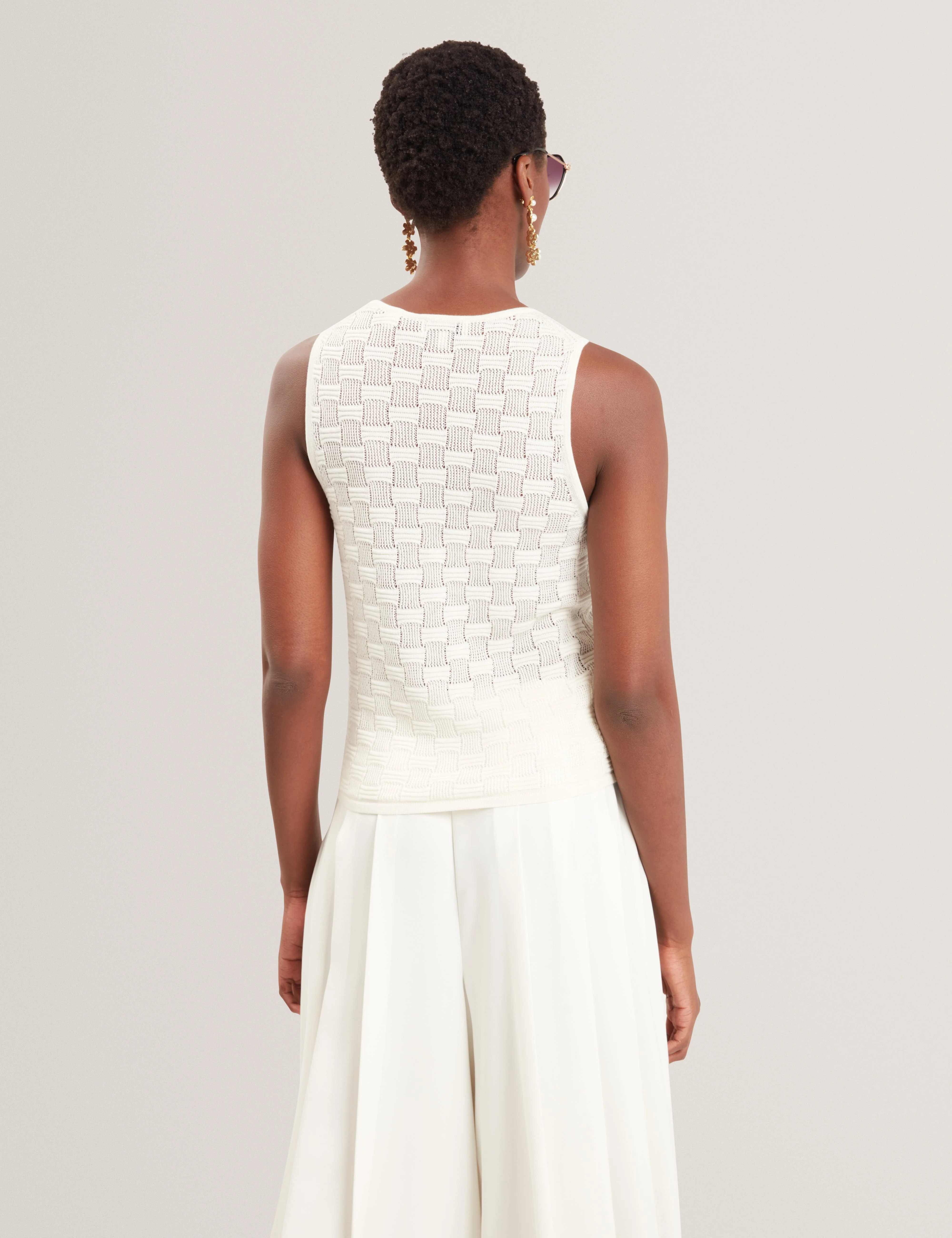 Yuna Touch Of Silk Knitted Sleeveless Top White - Image 6