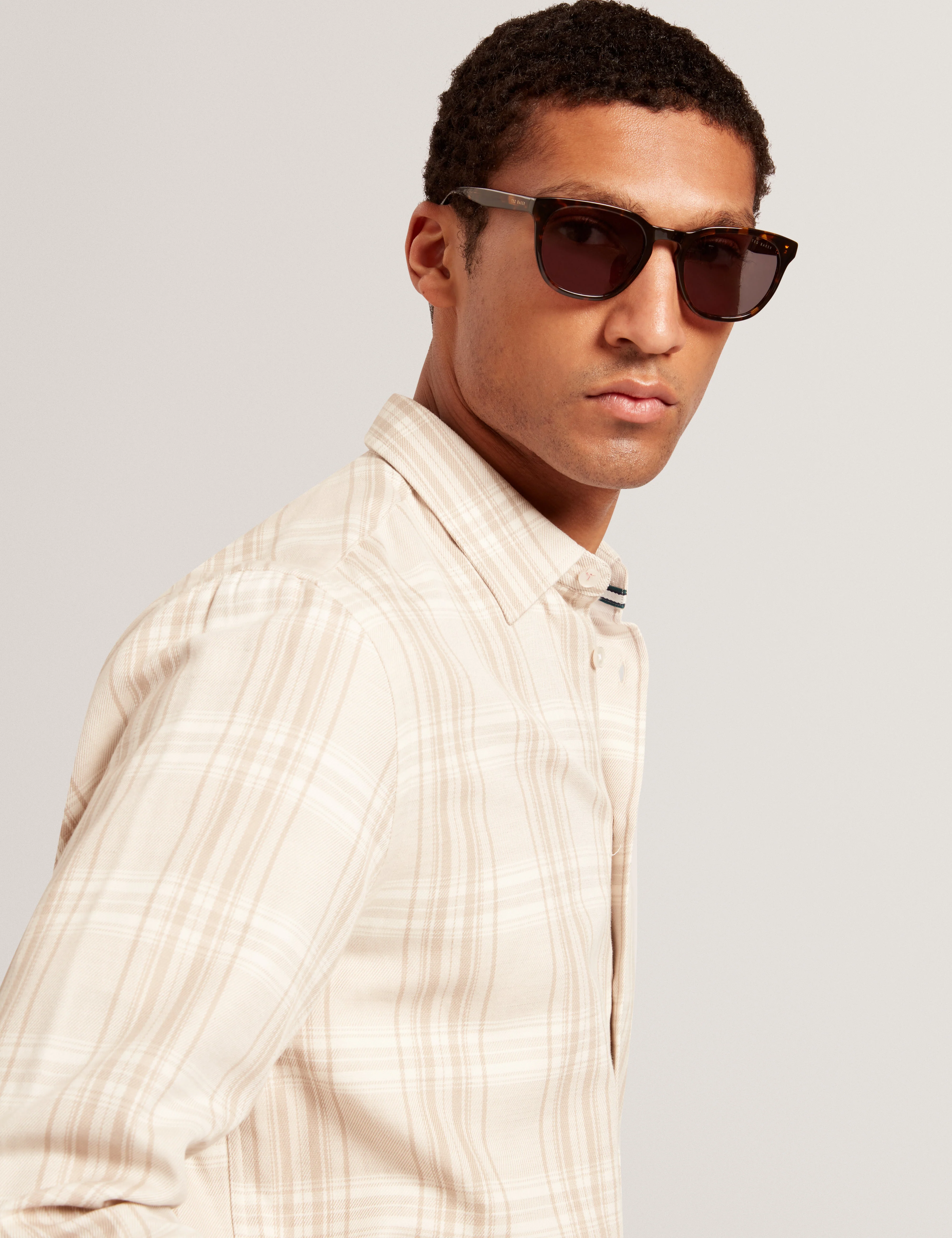 Zeuso Long Sleeve Linen Blend Oversized Check Shirt Taupe - Image 4